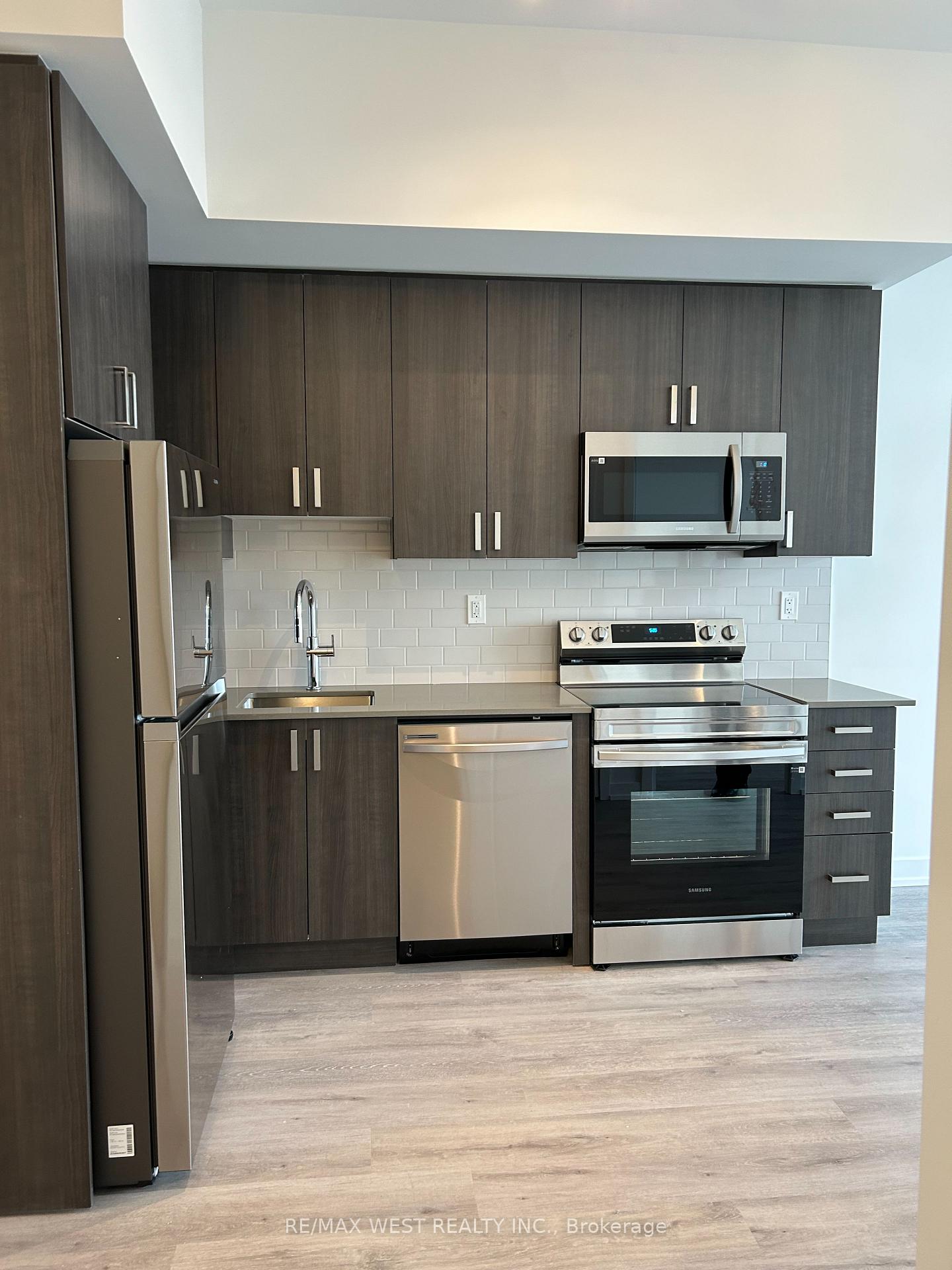 Photo 6 of Unit 3007, 1435 Celebration Drive, Pickering, Bay Ridges — HOMEH