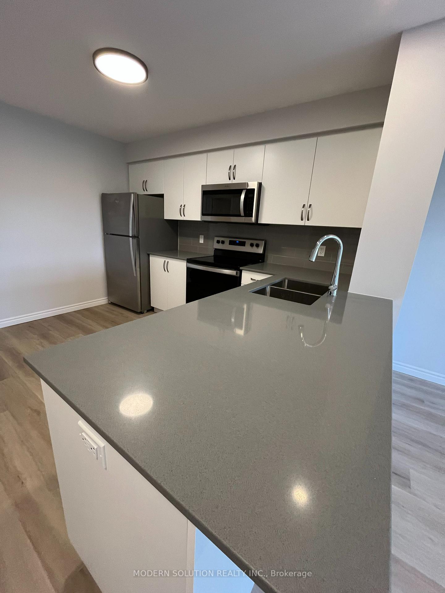 Photo 9 of Unit 412, 425 Watson Parkway N, Guelph, Grange Road — HOMEH