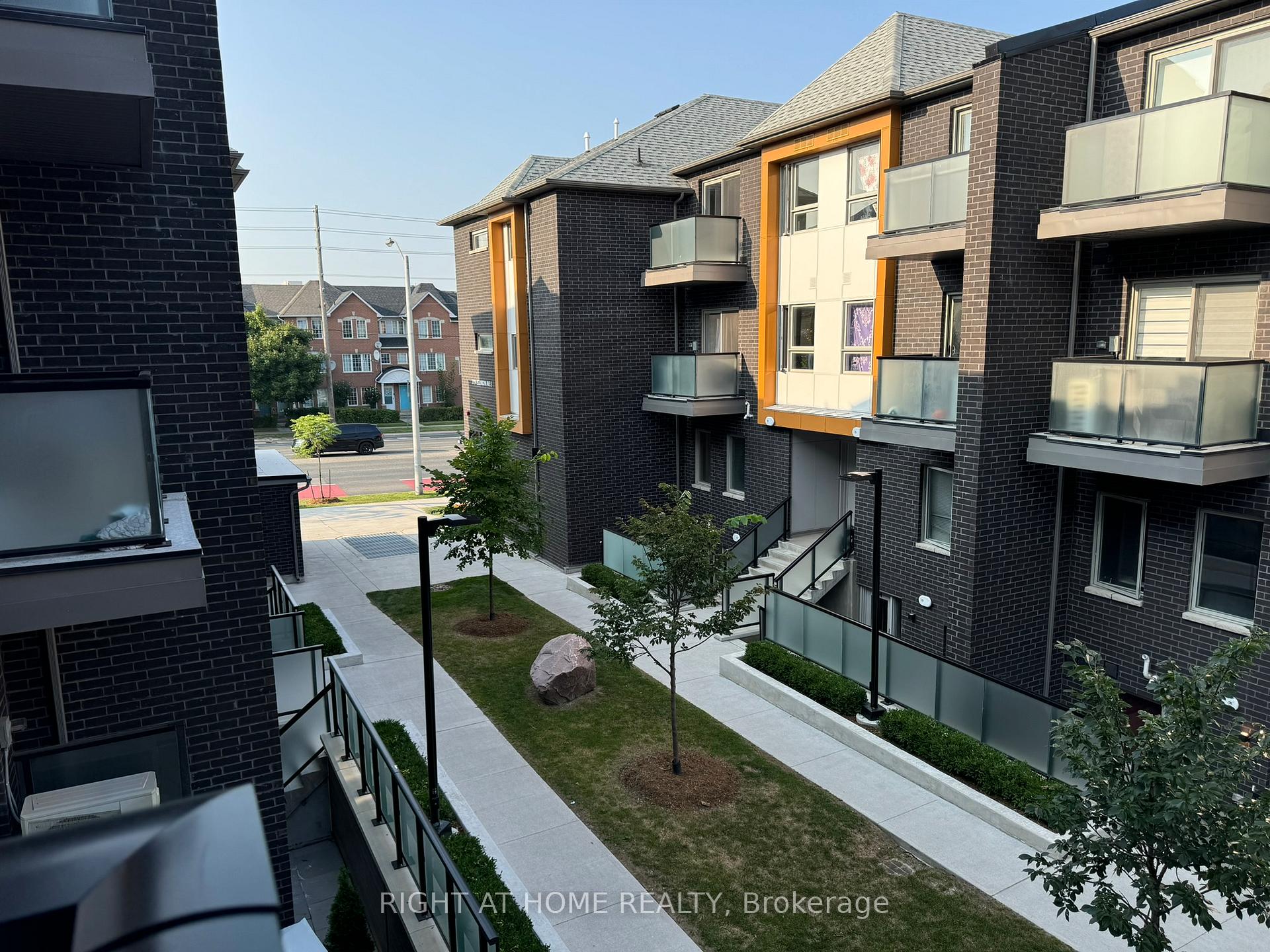 Photo 7 of Unit 412, 2789 Eglinton Avenue E, Scarborough, Eglinton East — HOMEH