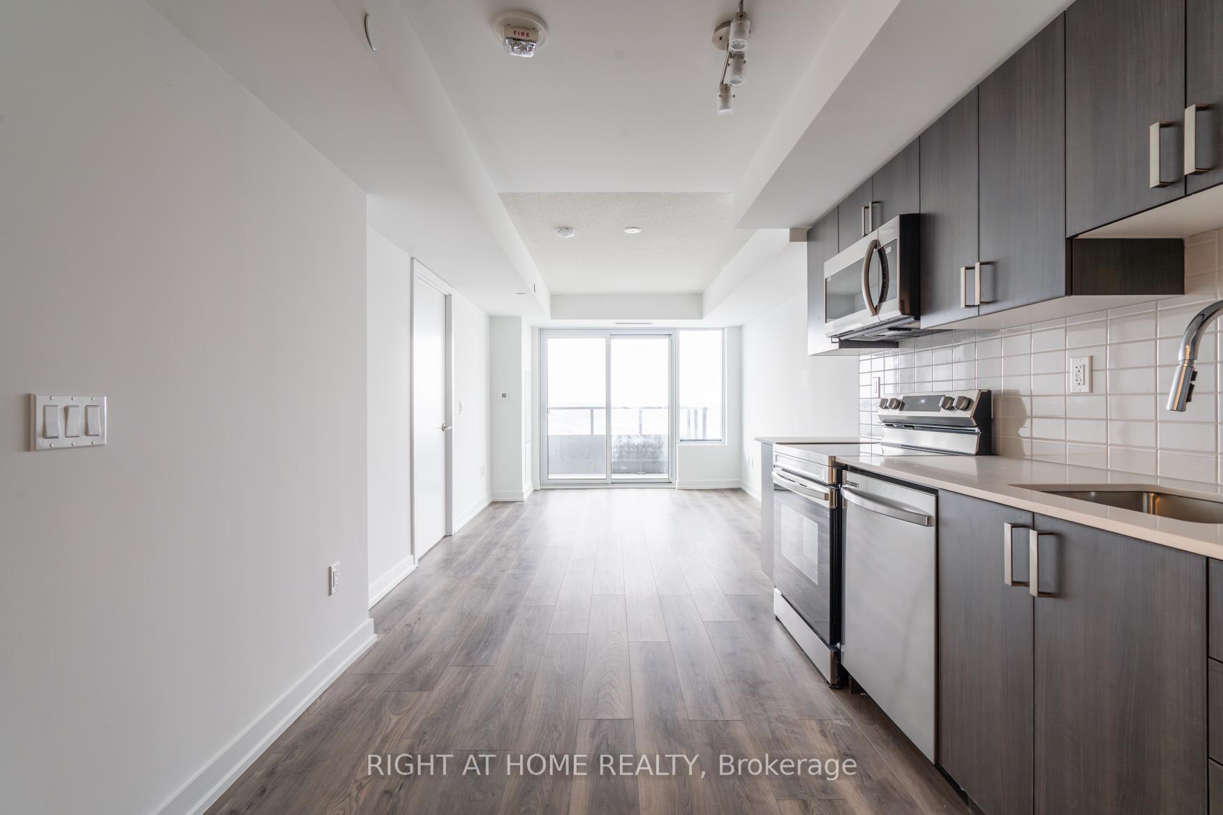 Photo 4 of 1435 Celebration Drive, Pickering, Bay Ridges — HOMEH