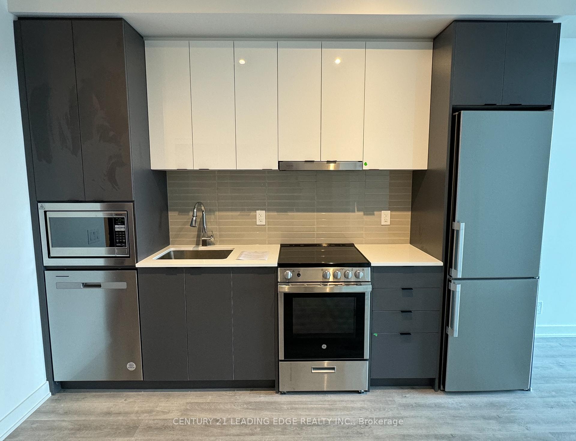 Photo 1 of Unit B424, 50 Upper Mall Way, Vaughan, Brownridge — HOMEH