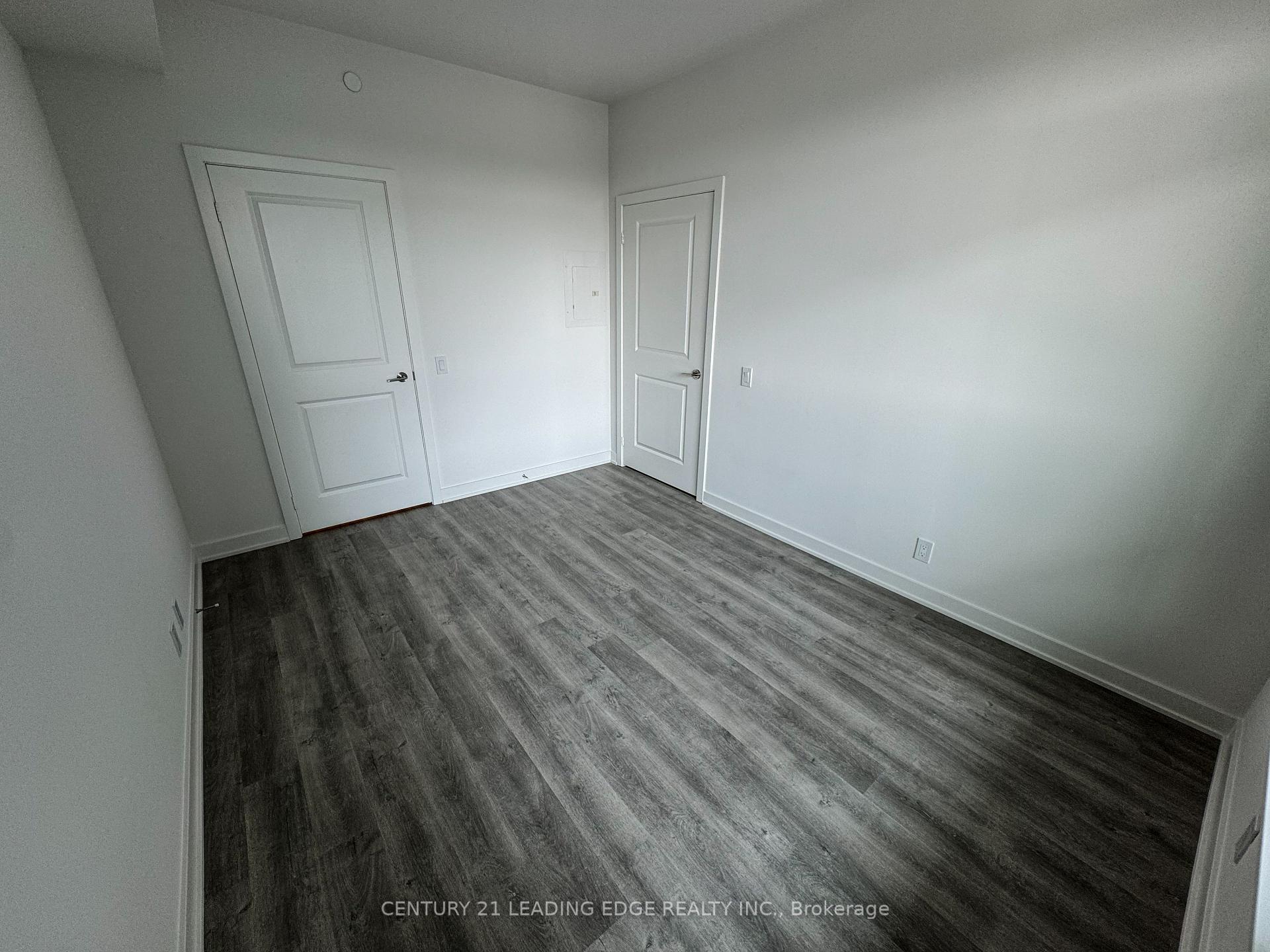 Photo 10 of Unit B424, 50 Upper Mall Way, Vaughan, Brownridge — HOMEH