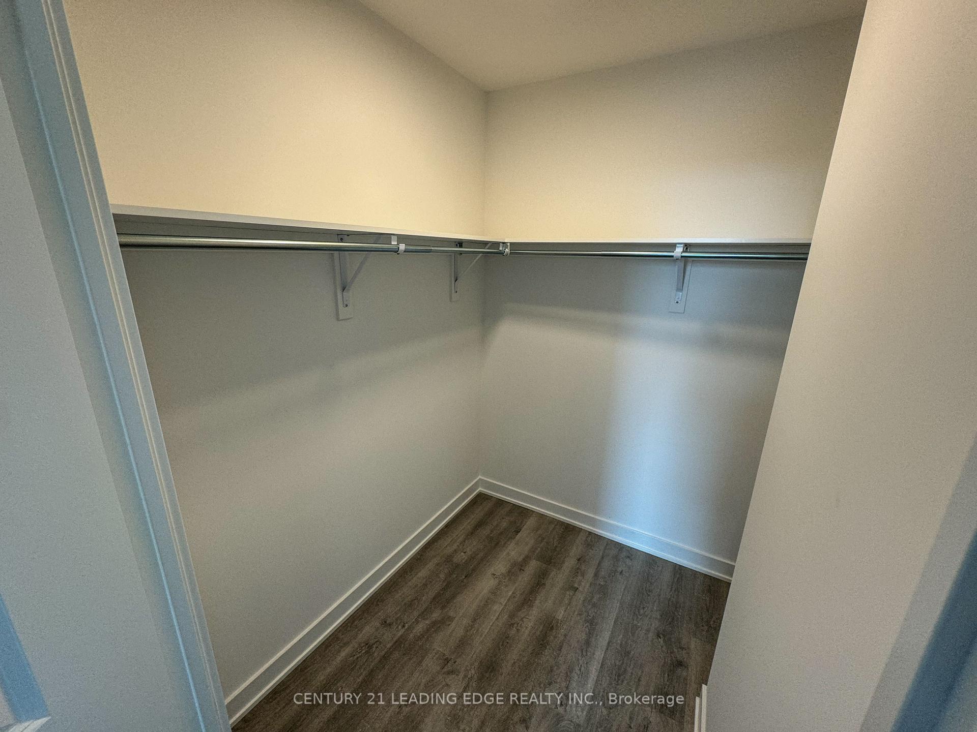 Photo 7 of Unit B424, 50 Upper Mall Way, Vaughan, Brownridge — HOMEH