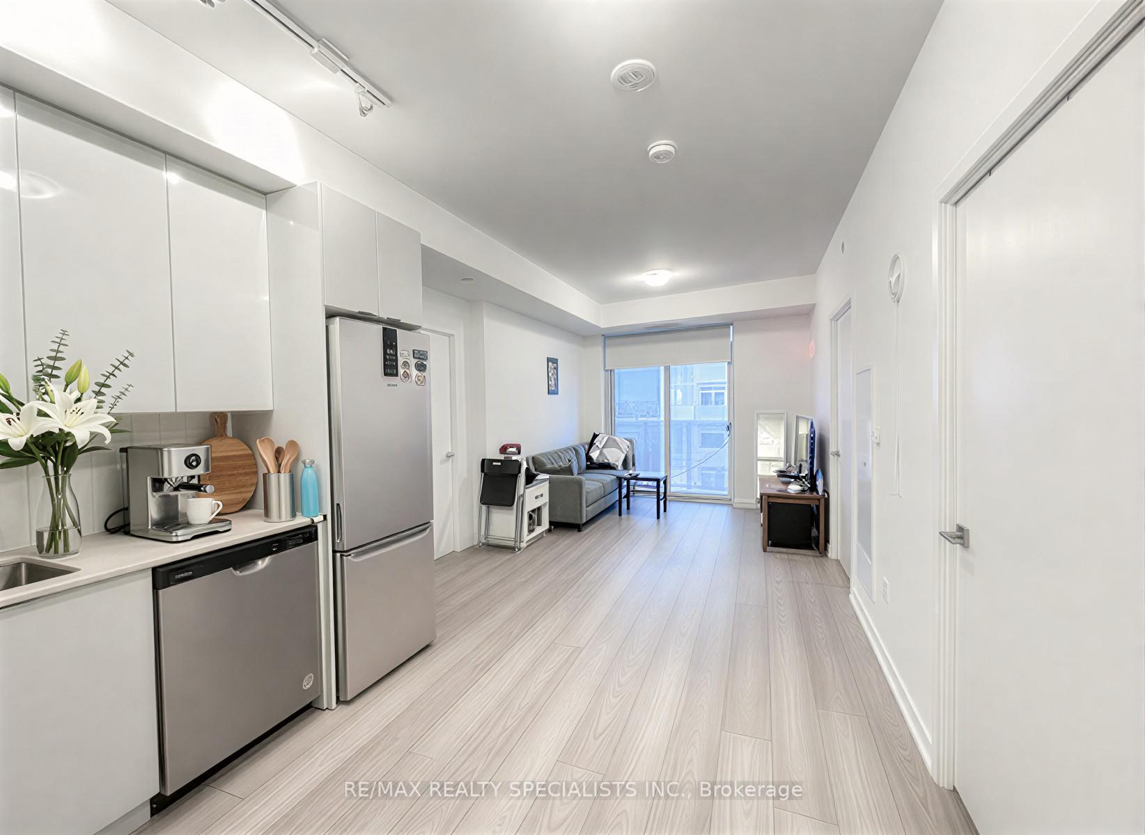 Photo 2 of Unit 2014, 10 Abeja Street, Vaughan, Concord — HOMEH