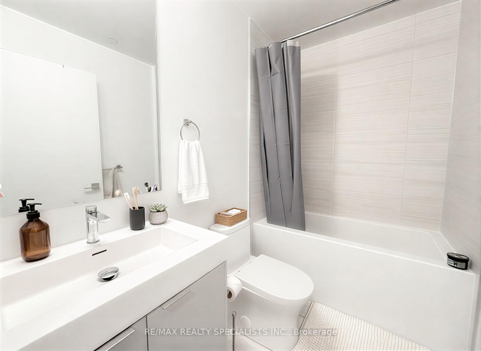 Photo 8 of Unit 2014, 10 Abeja Street, Vaughan, Concord — HOMEH