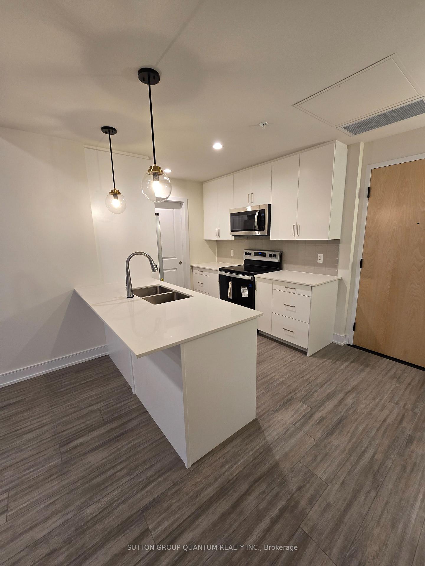Photo 11 of Unit 206, 121 Mary Street, Clearview, Creemore — HOMEH