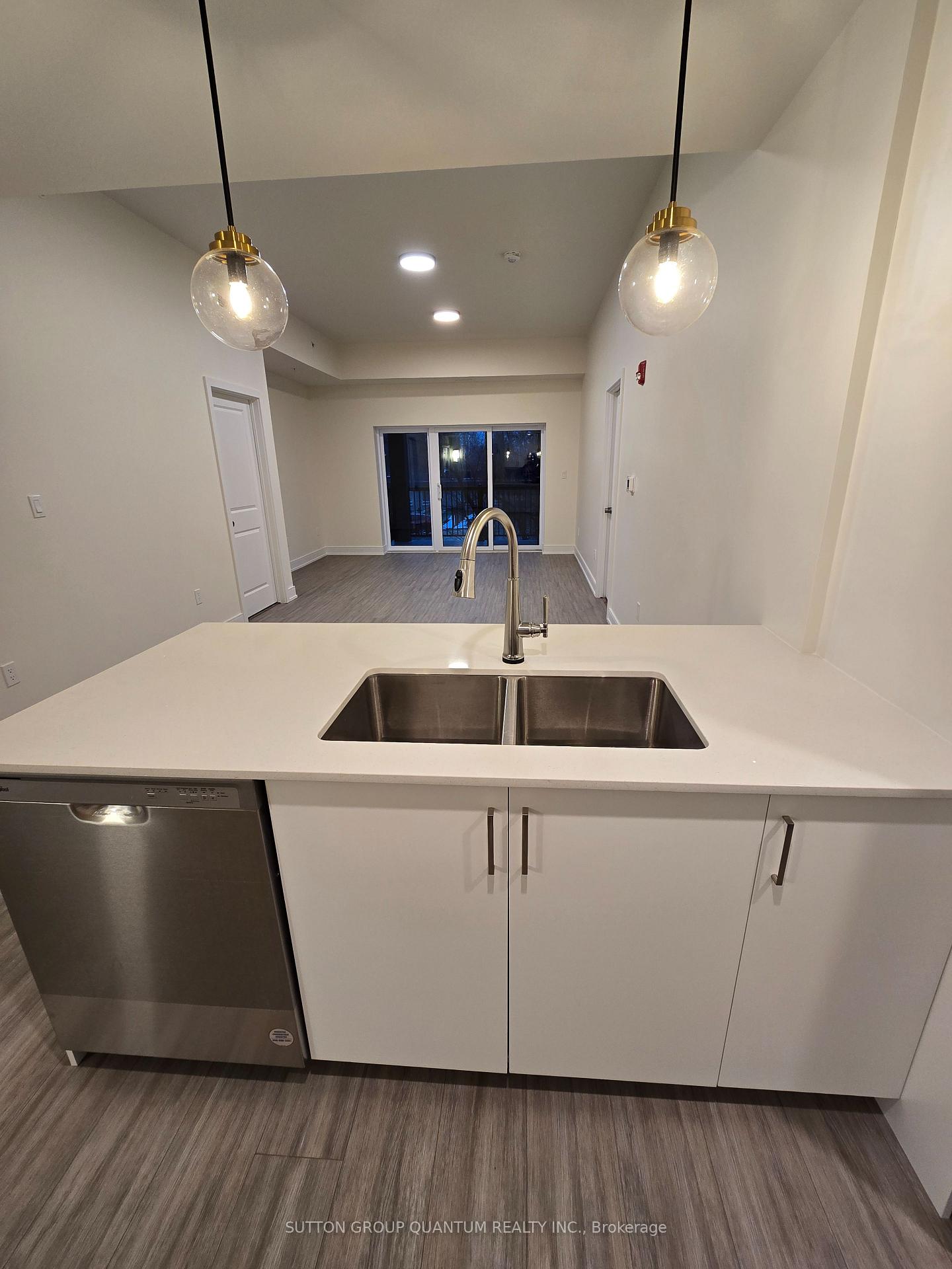 Photo 6 of Unit 206, 121 Mary Street, Clearview, Creemore — HOMEH