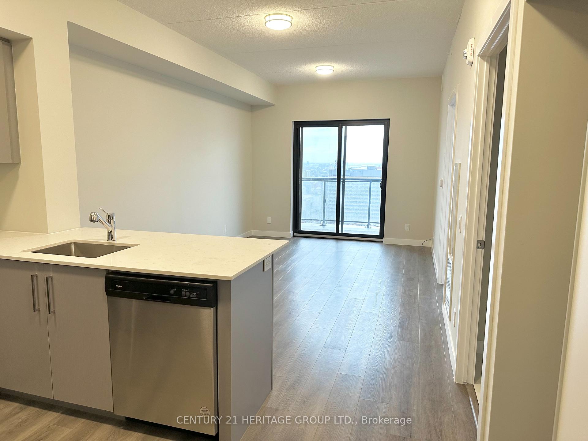 Photo 4 of Unit 1813, 15 Queen Street S, Hamilton, Central — HOMEH