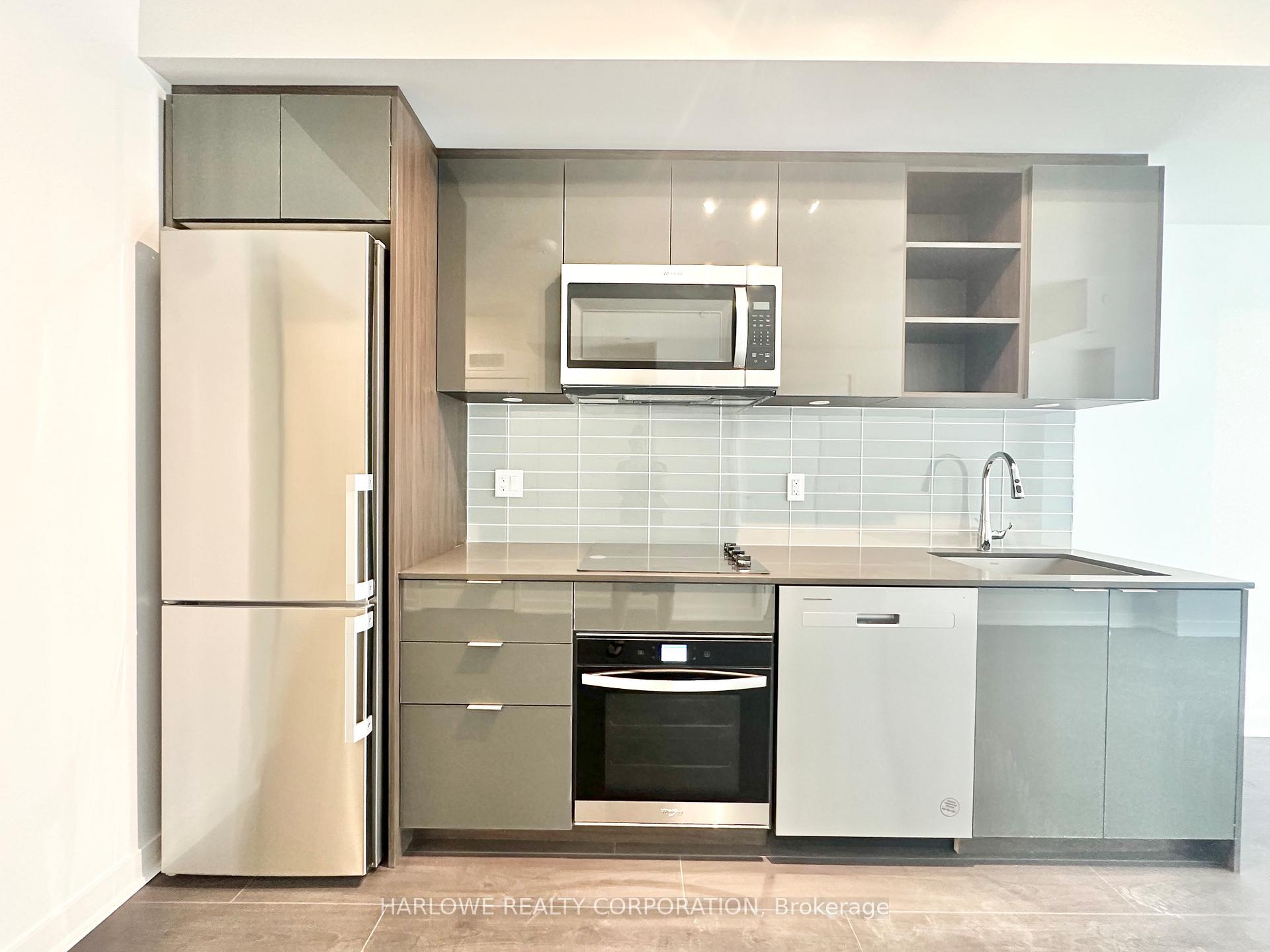 Front of Unit 538, 543 Richmond Street W