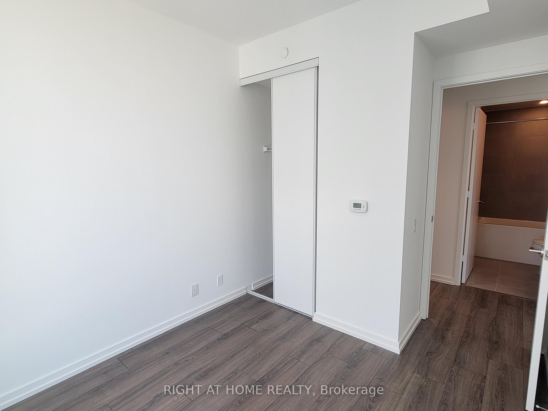 Photo 5 of Unit 2809, 7890 Jane Street, Vaughan, Vaughan Corporate Centre — HOMEH