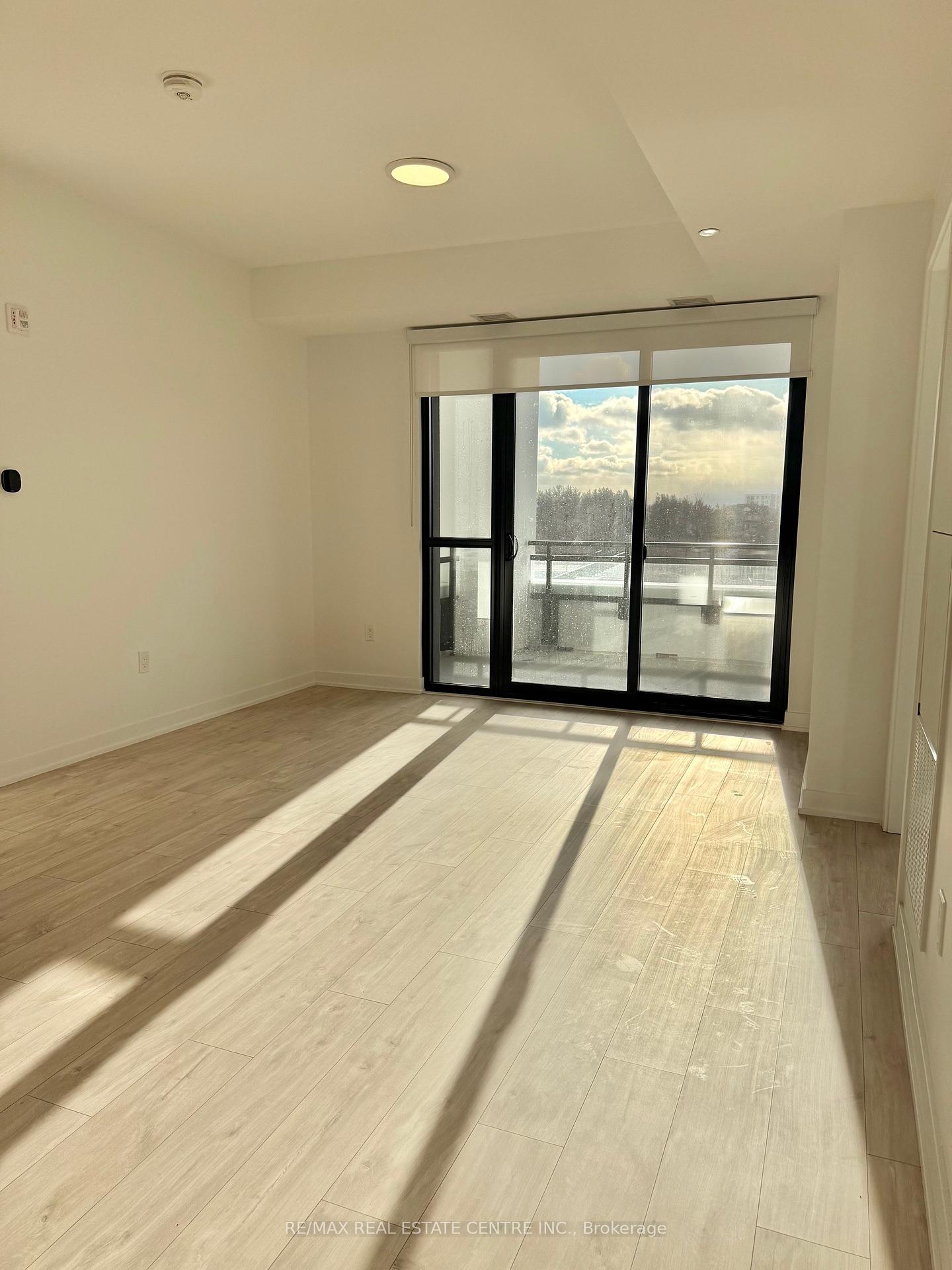Photo 4 of Unit 211, 720 Whitlock Avenue, Milton, Cobban — HOMEH