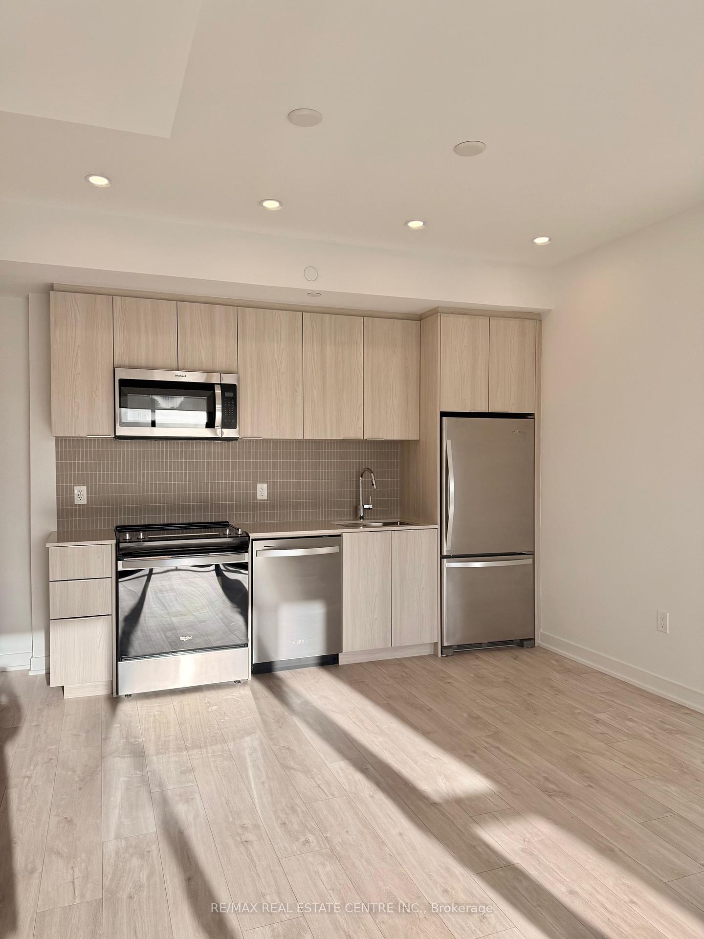 Photo 5 of Unit 211, 720 Whitlock Avenue, Milton, Cobban — HOMEH