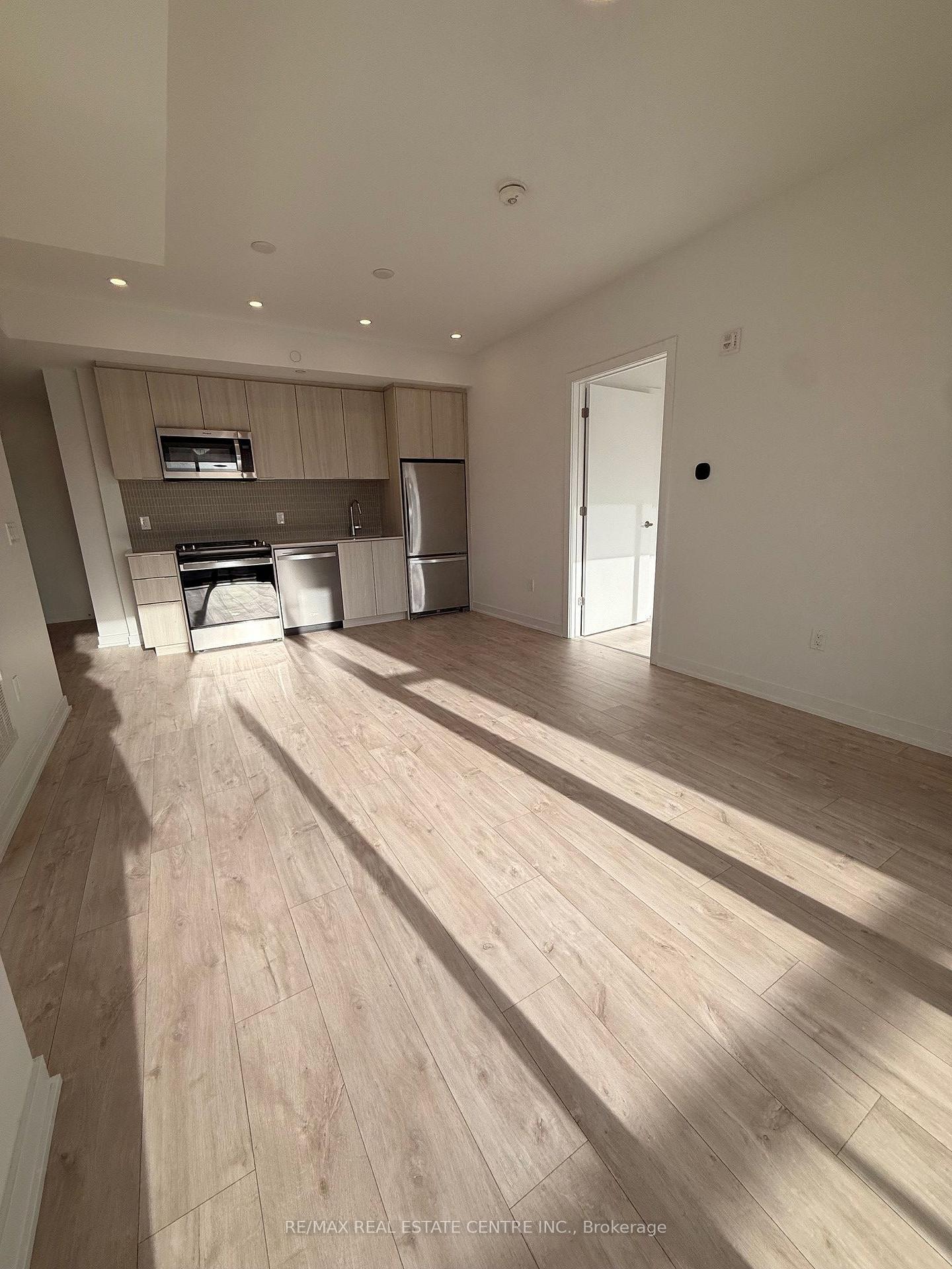 Photo 13 of Unit 211, 720 Whitlock Avenue, Milton, Cobban — HOMEH