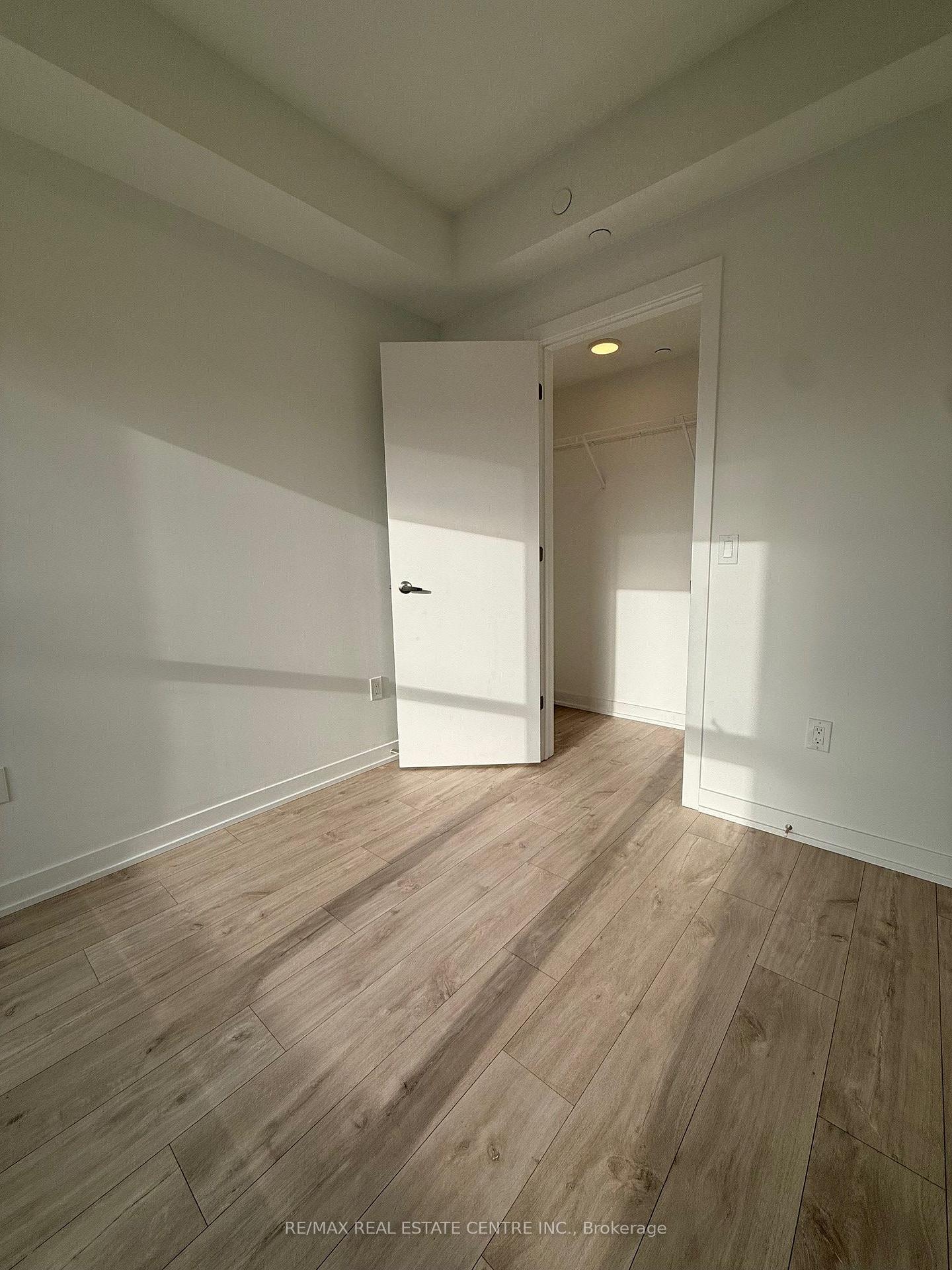 Photo 15 of Unit 211, 720 Whitlock Avenue, Milton, Cobban — HOMEH