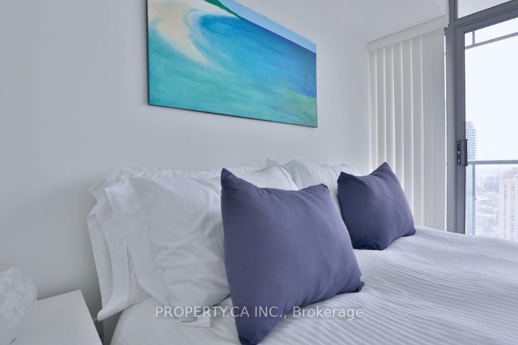 Photo 6 of Unit 3105, 33 Charles Street E, Toronto, Church-Yonge Corridor — HOMEH