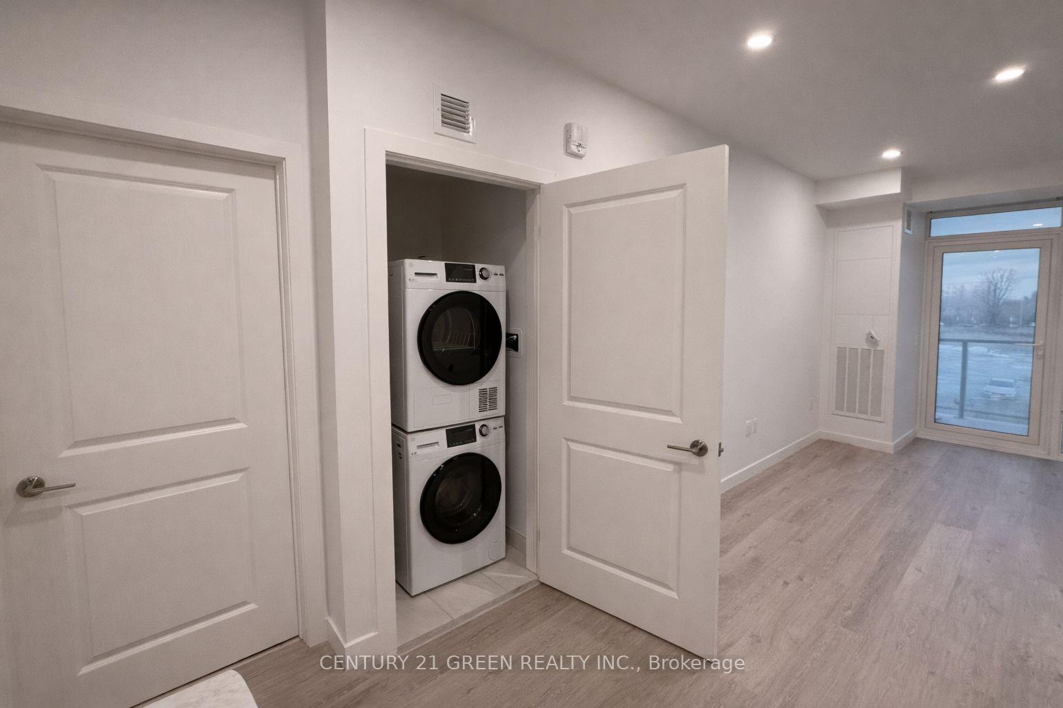Photo 5 of Unit 314, 461 Green Road, Hamilton, Lakeshore — HOMEH