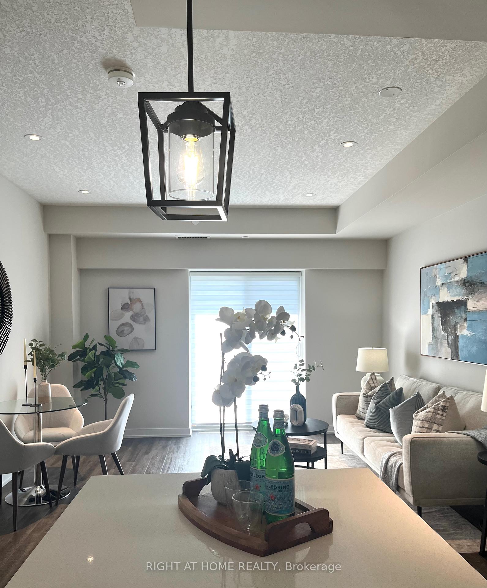 Photo 9 of Unit 214, 16 Markle Crescent, Hamilton, Ancaster — HOMEH