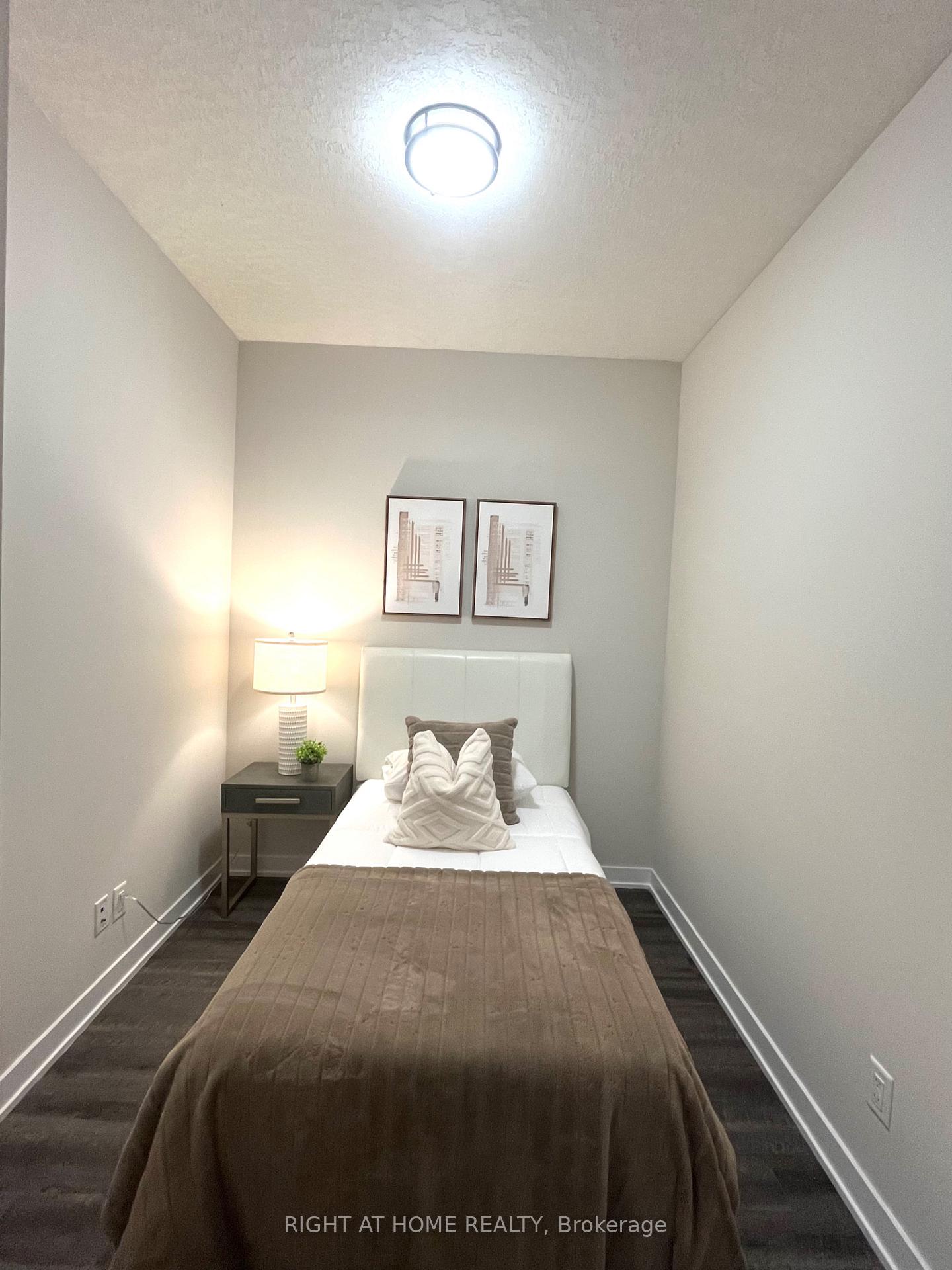 Photo 13 of Unit 214, 16 Markle Crescent, Hamilton, Ancaster — HOMEH