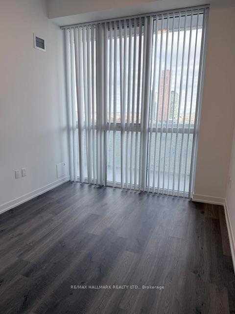 Photo 5 of Unit 1607, 8 Interchange Way E, Vaughan, Vaughan Corporate Centre — HOMEH