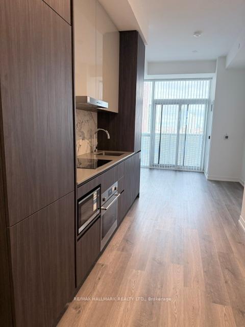 Photo 2 of Unit 1607, 8 Interchange Way E, Vaughan, Vaughan Corporate Centre — HOMEH