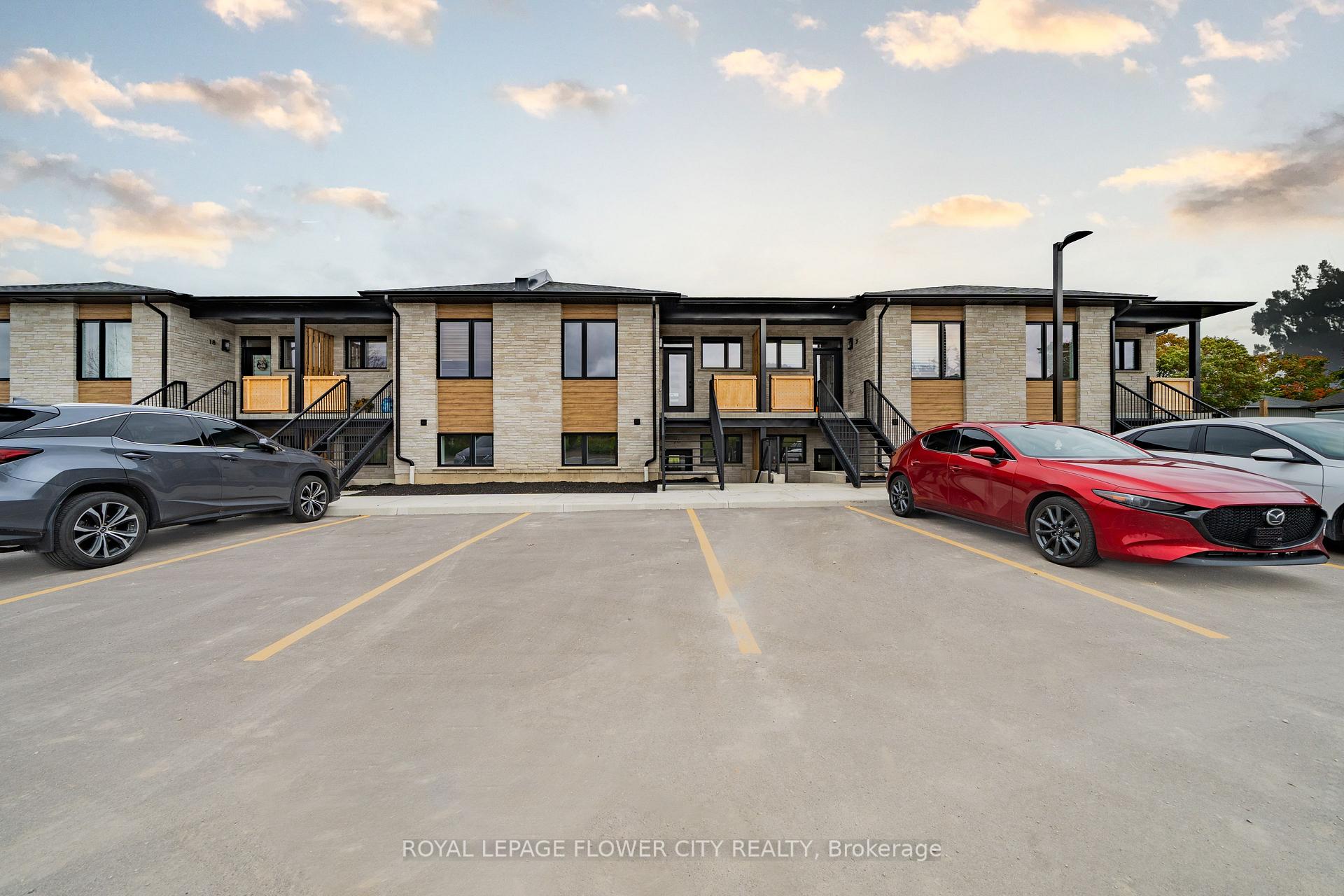 Front of Unit 20, 440 Wellington Street E