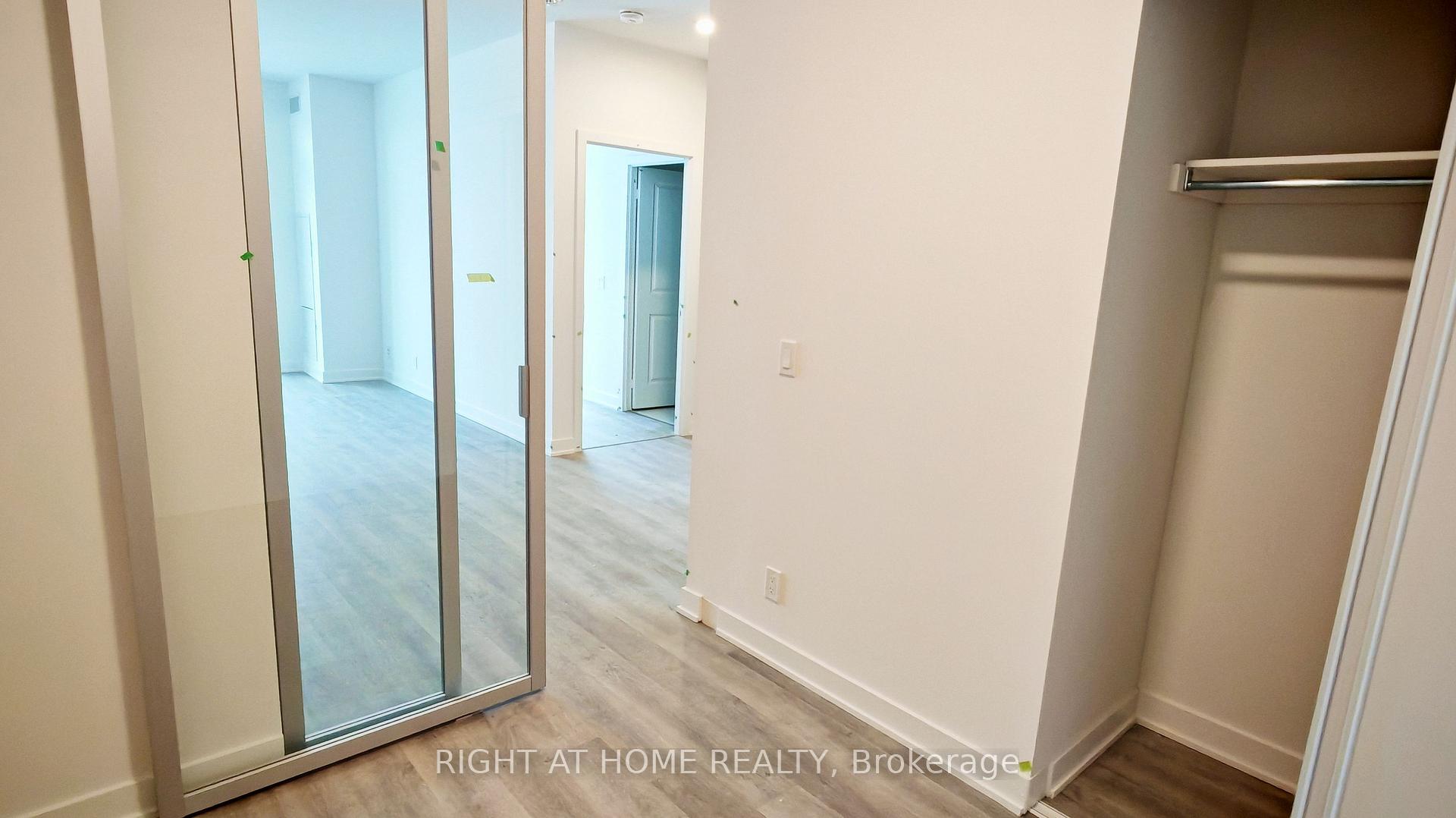 Photo 8 of Unit 2810, 50 Upper Mall Way, Vaughan, Brownridge — HOMEH