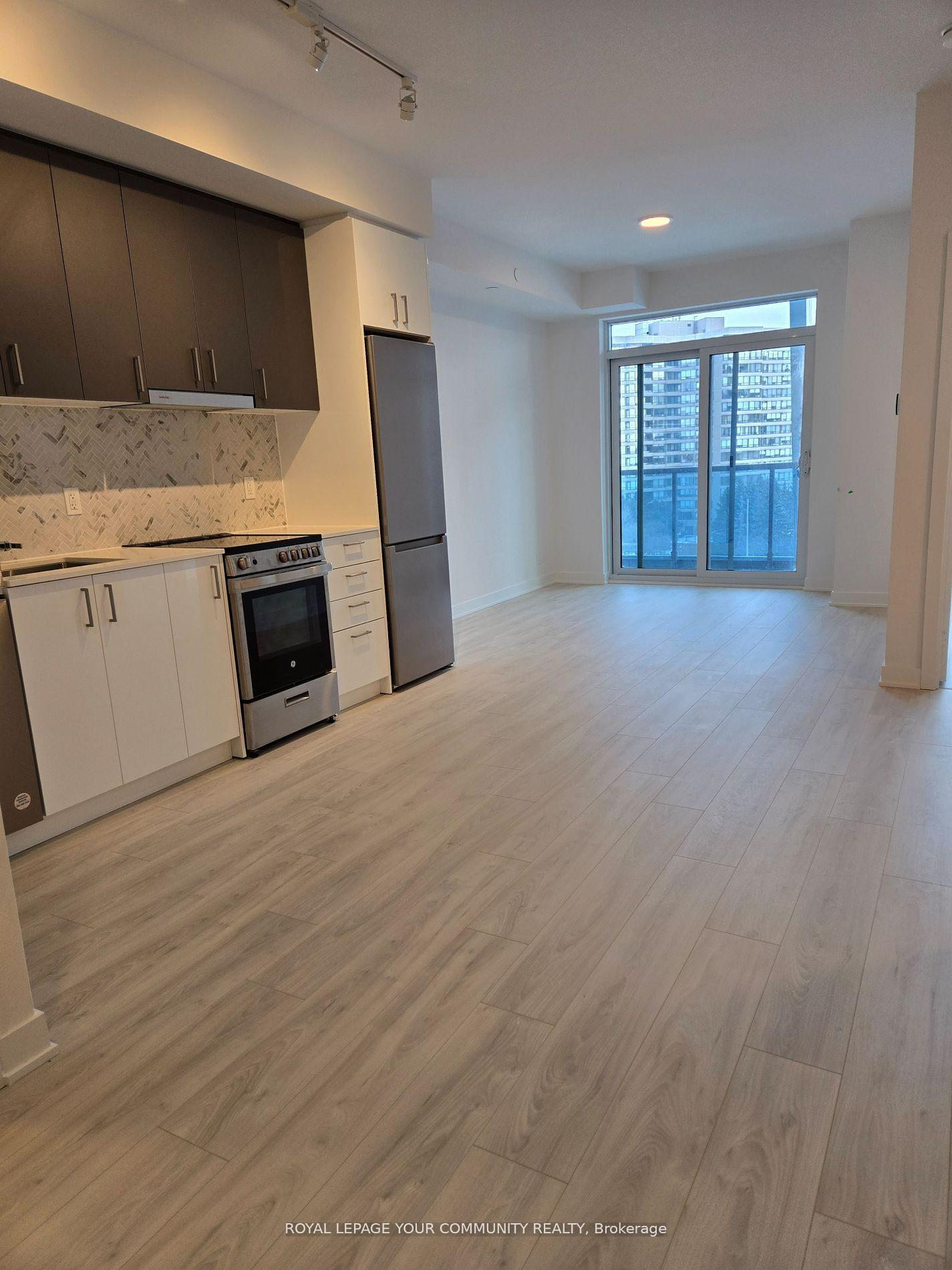 Photo 4 of Unit 511A, 30 Upper Mall Way, Vaughan, Brownridge — HOMEH