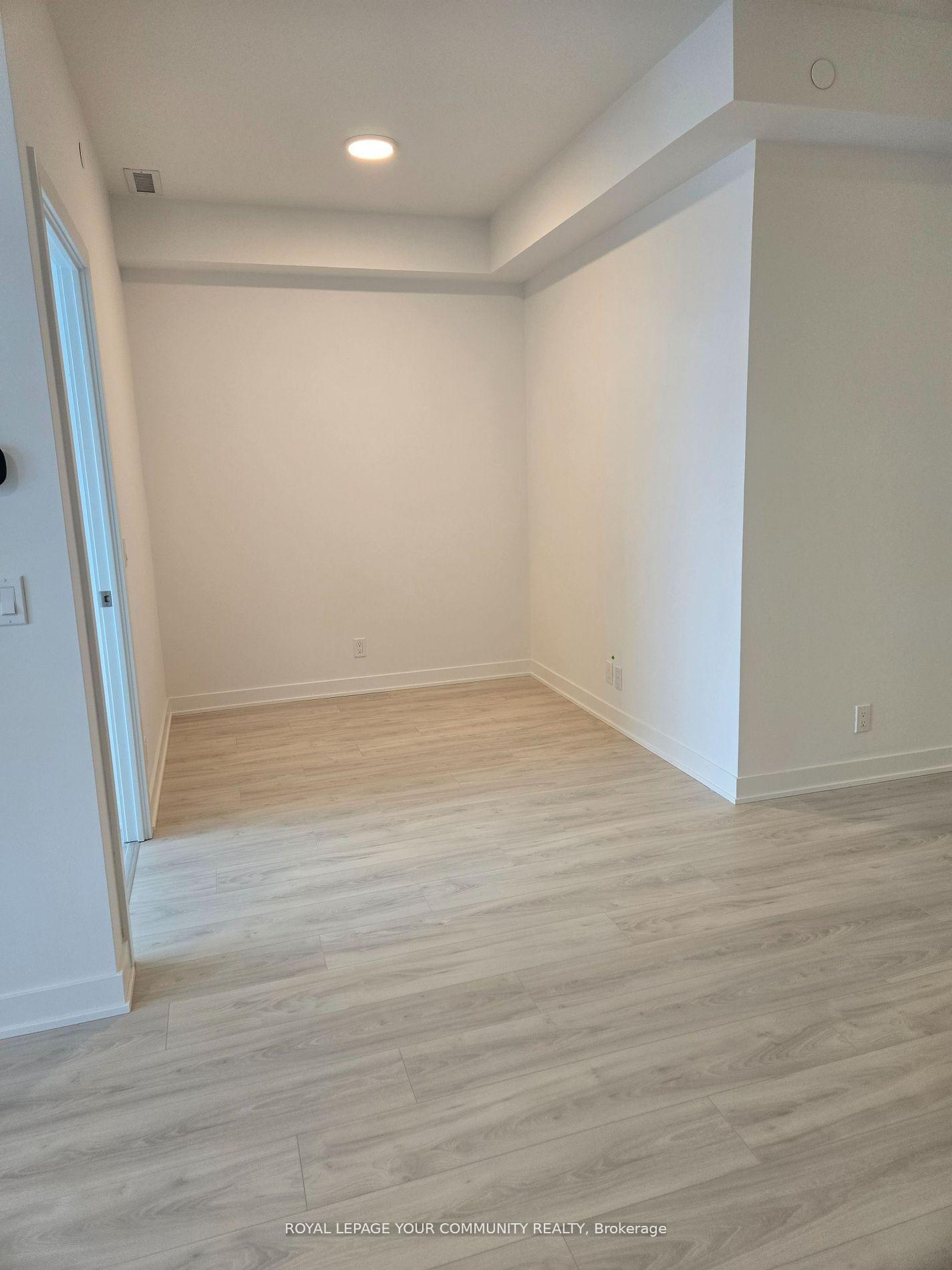 Photo 2 of Unit 511A, 30 Upper Mall Way, Vaughan, Brownridge — HOMEH