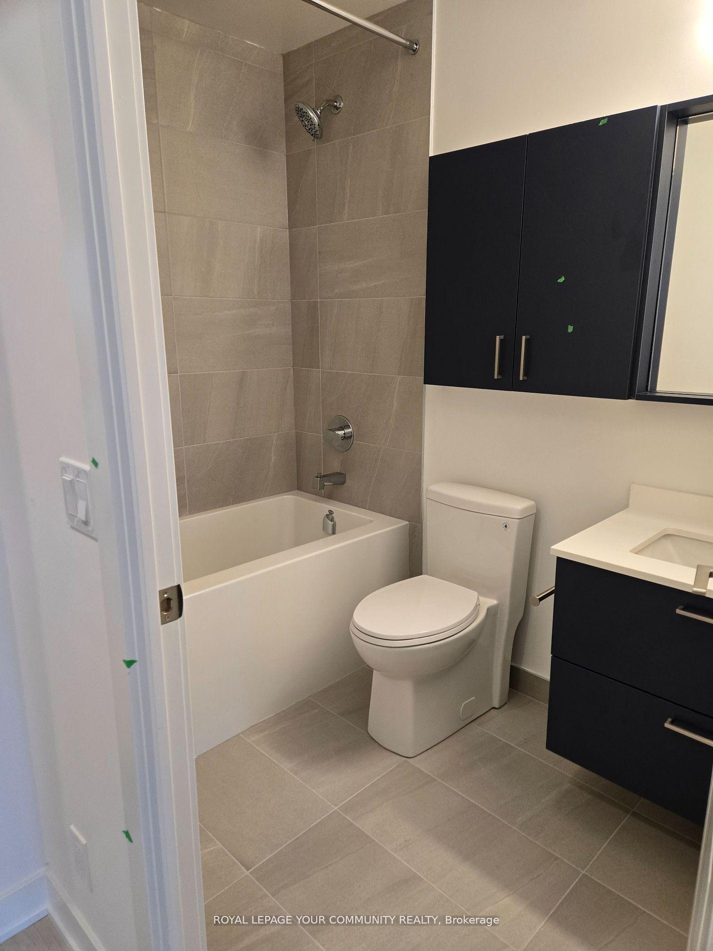 Photo 6 of Unit 511A, 30 Upper Mall Way, Vaughan, Brownridge — HOMEH