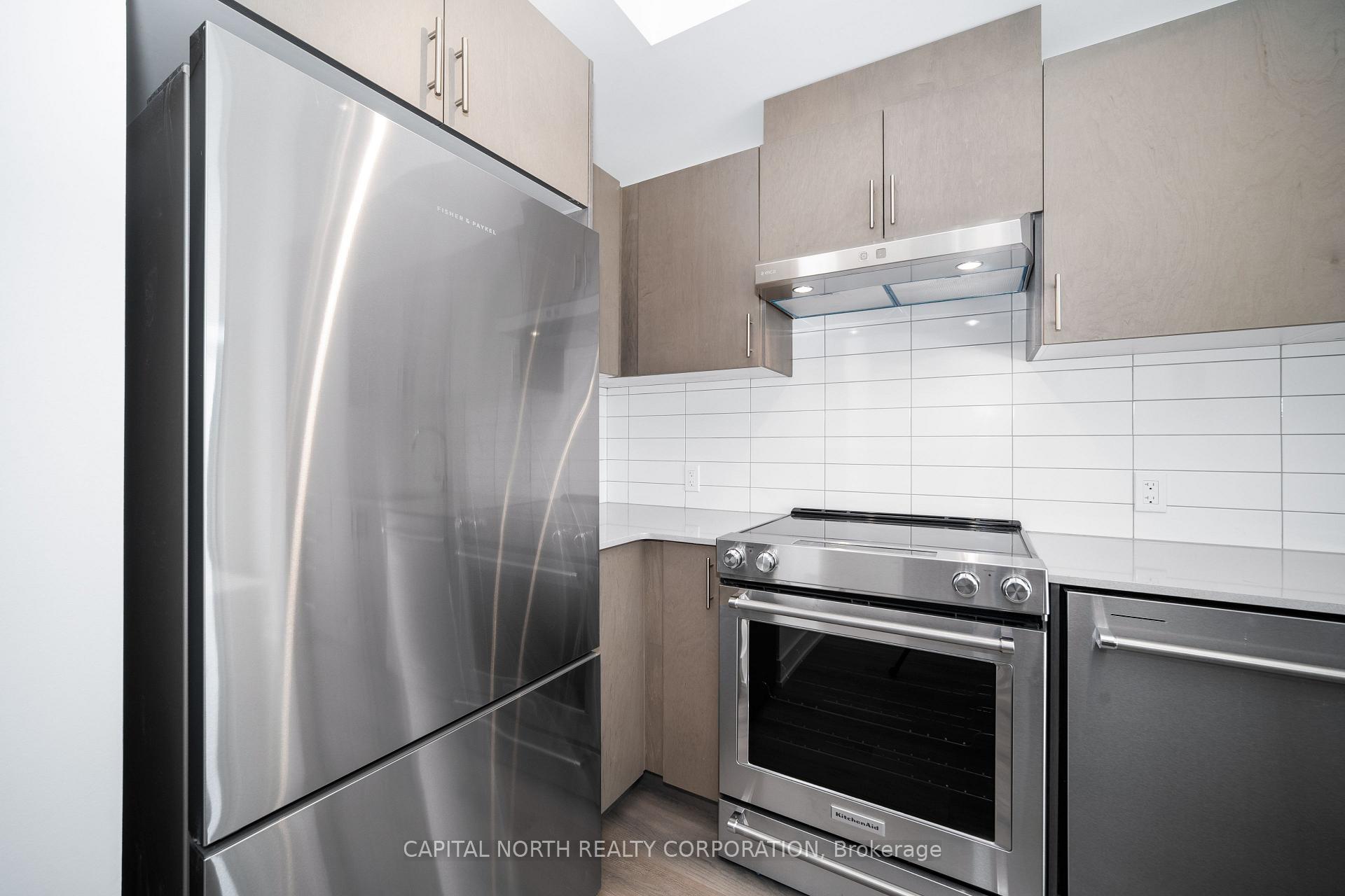 Photo 6 of Unit 1003, 9000 Jane Street, Vaughan, Vellore Village — HOMEH