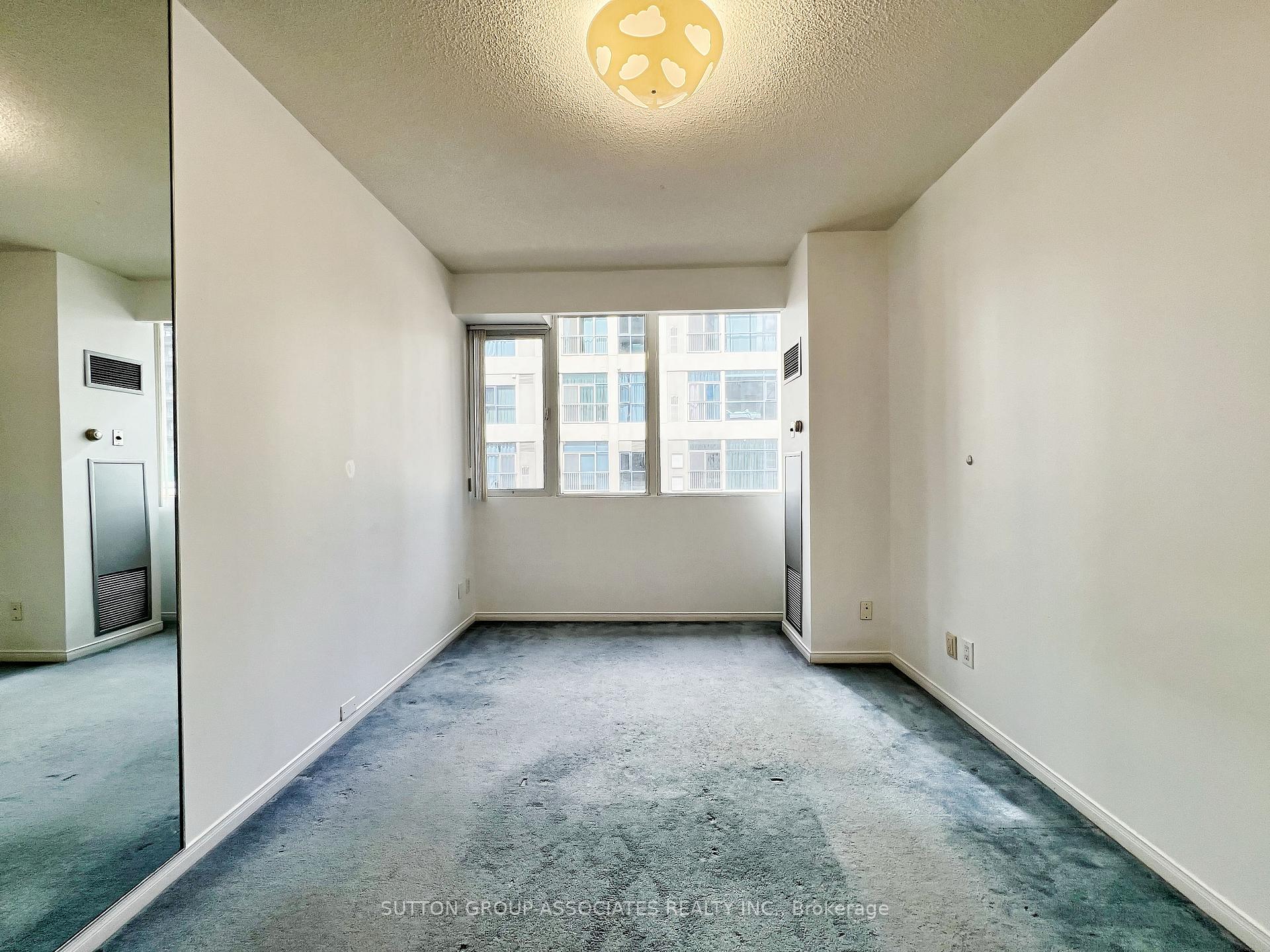 Photo 14 of Unit 406, 555 Yonge Street, Toronto, Church-Yonge Corridor — HOMEH