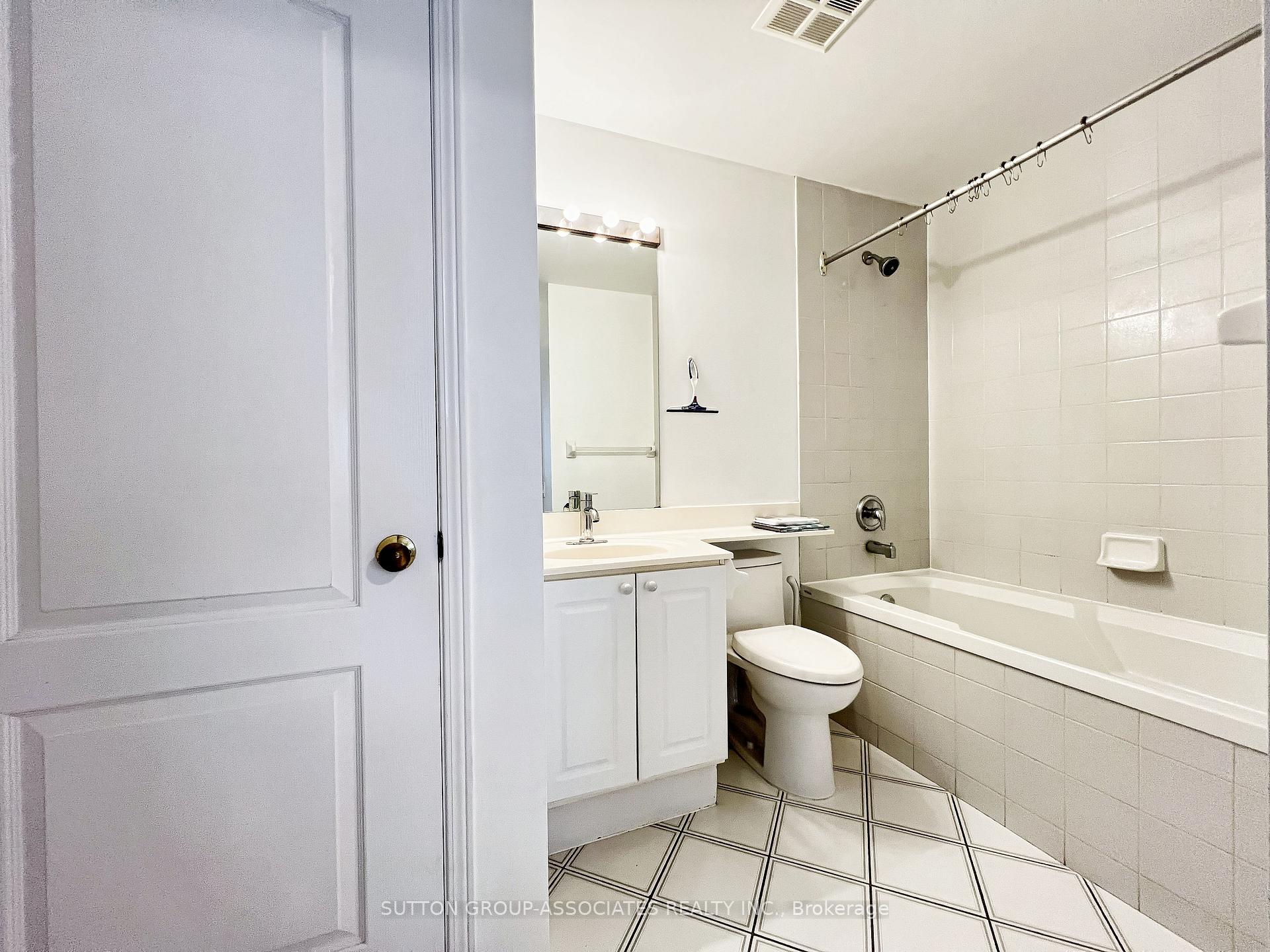 Photo 8 of Unit 406, 555 Yonge Street, Toronto, Church-Yonge Corridor — HOMEH