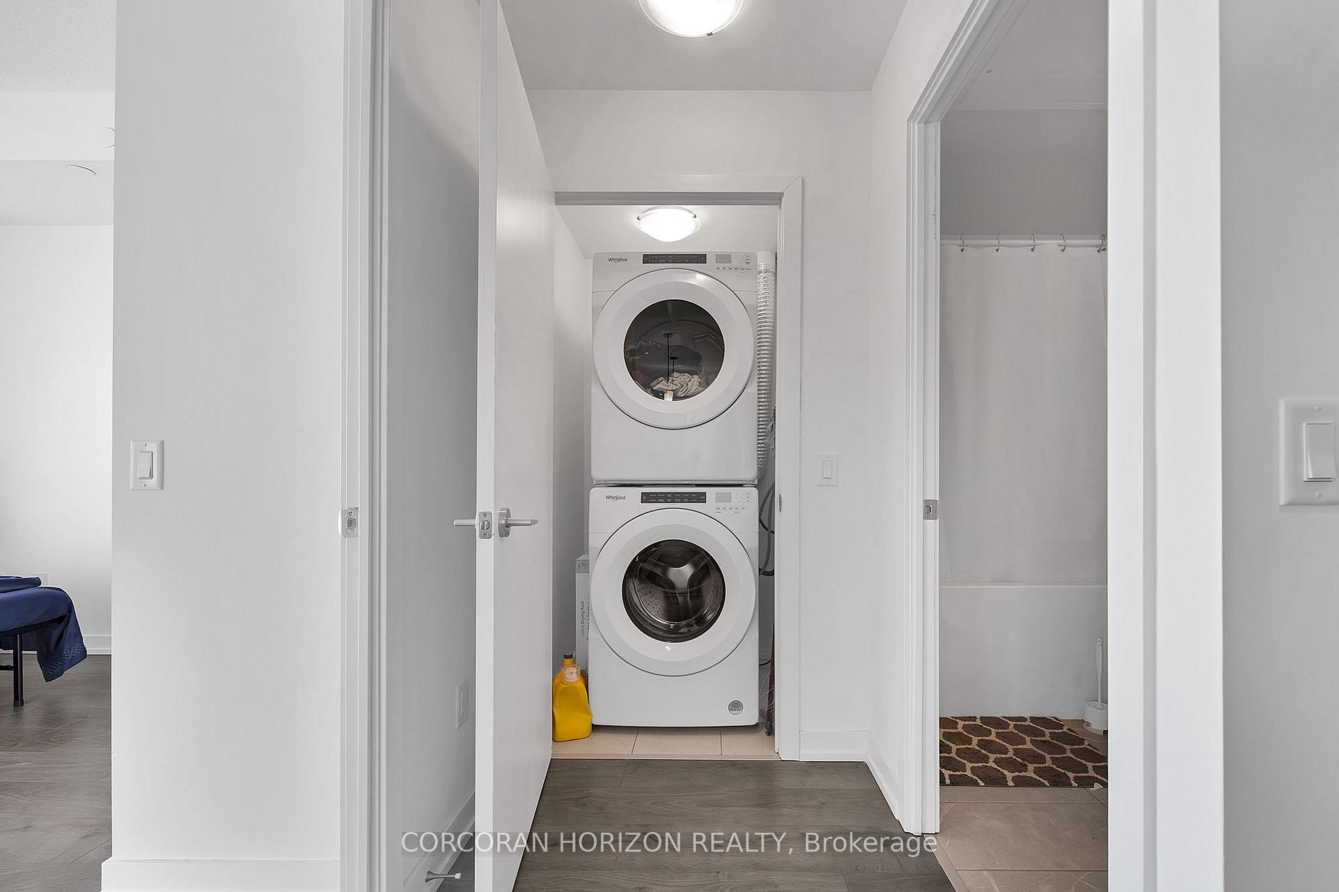Photo 3 of Unit 1604, 55 Duke Street W, Kitchener, City Commercial Core — HOMEH