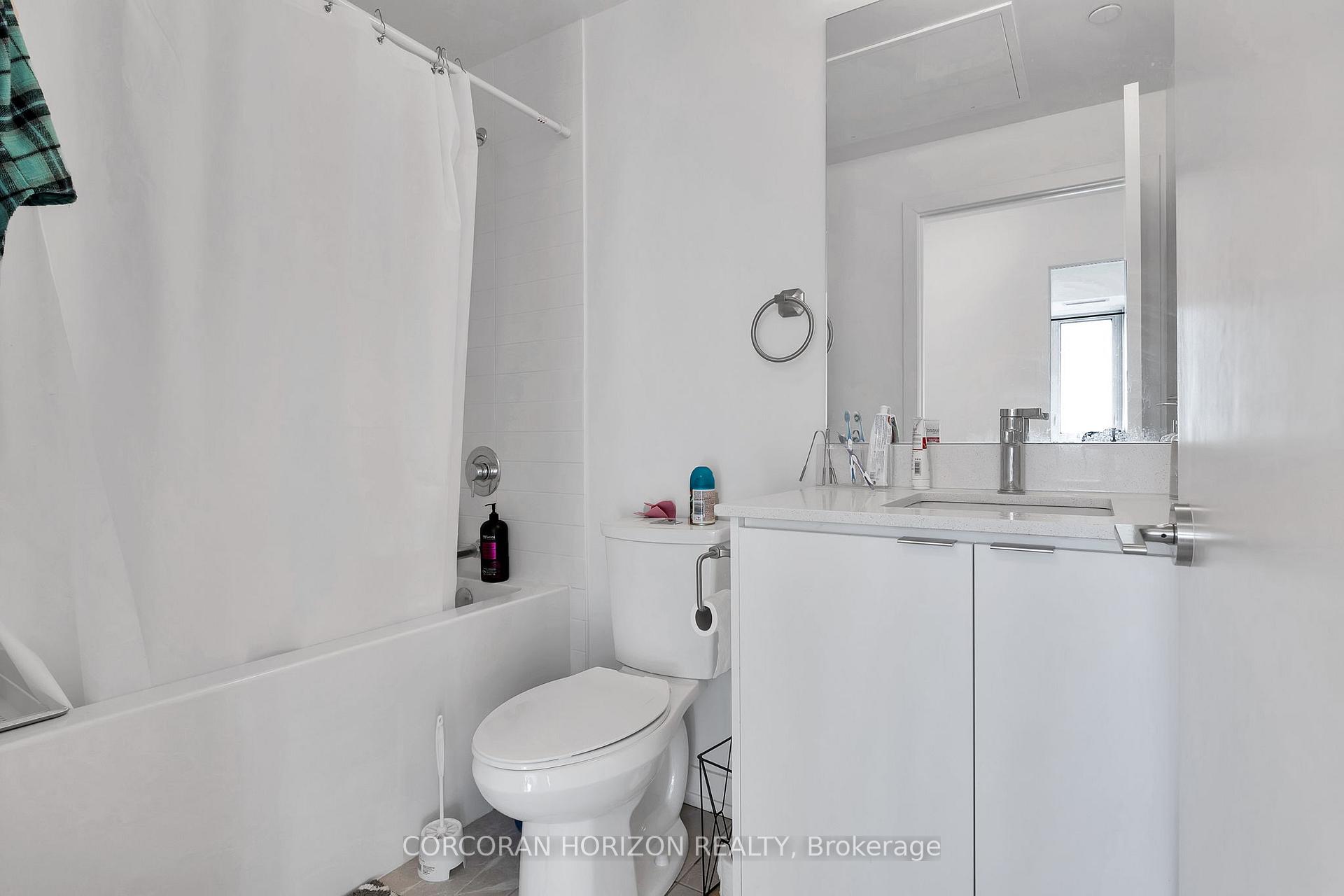 Photo 8 of Unit 1604, 55 Duke Street W, Kitchener, City Commercial Core — HOMEH