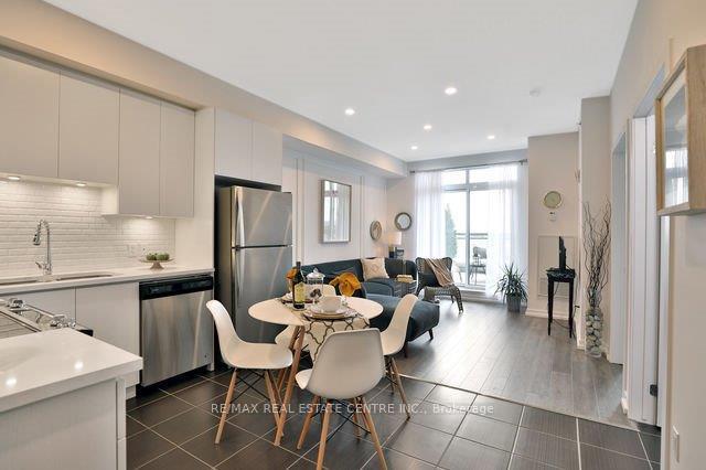 Photo 5 of Unit 318, 2490 Old Bronte Road, Oakville, Westmount — HOMEH