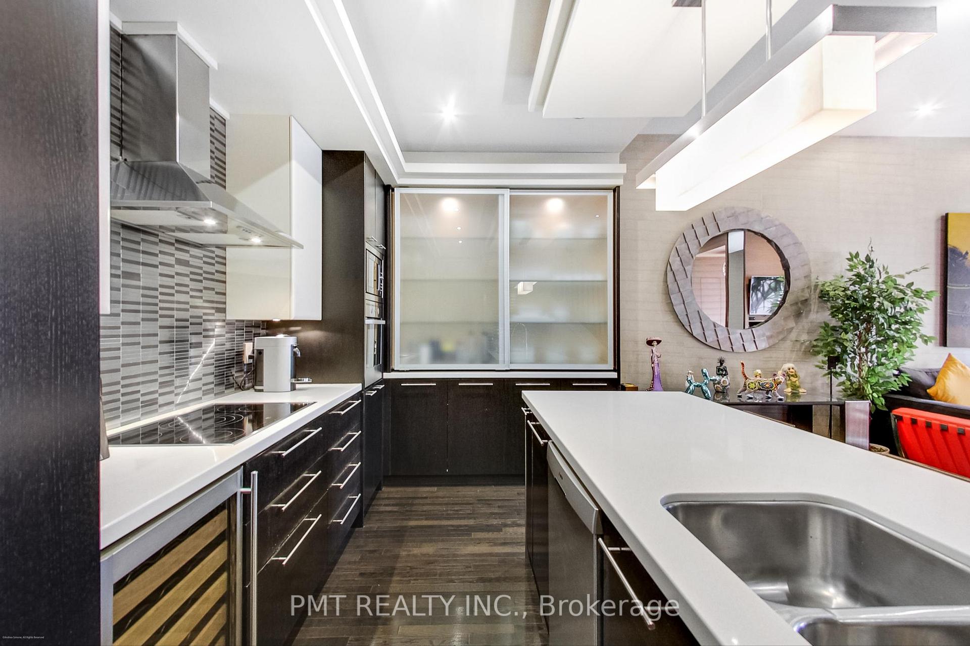 Photo 15 of 14 Granby Street, Toronto, Church-Yonge Corridor — HOMEH