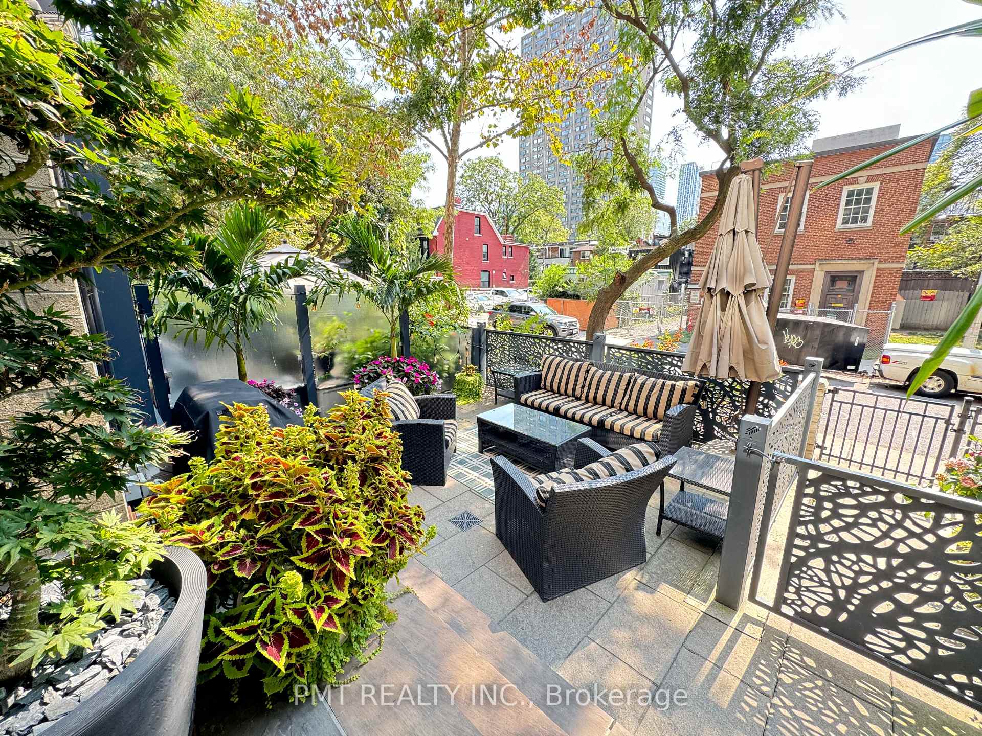 Photo 37 of 14 Granby Street, Toronto, Church-Yonge Corridor — HOMEH
