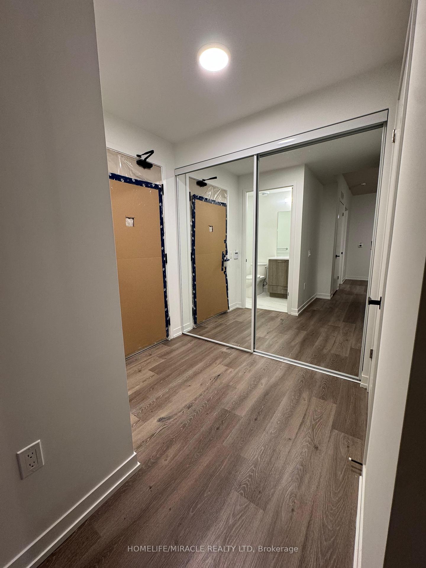 Photo 7 of Unit 2101, 225 Commerce Street, Vaughan, Vaughan Corporate Centre — HOMEH