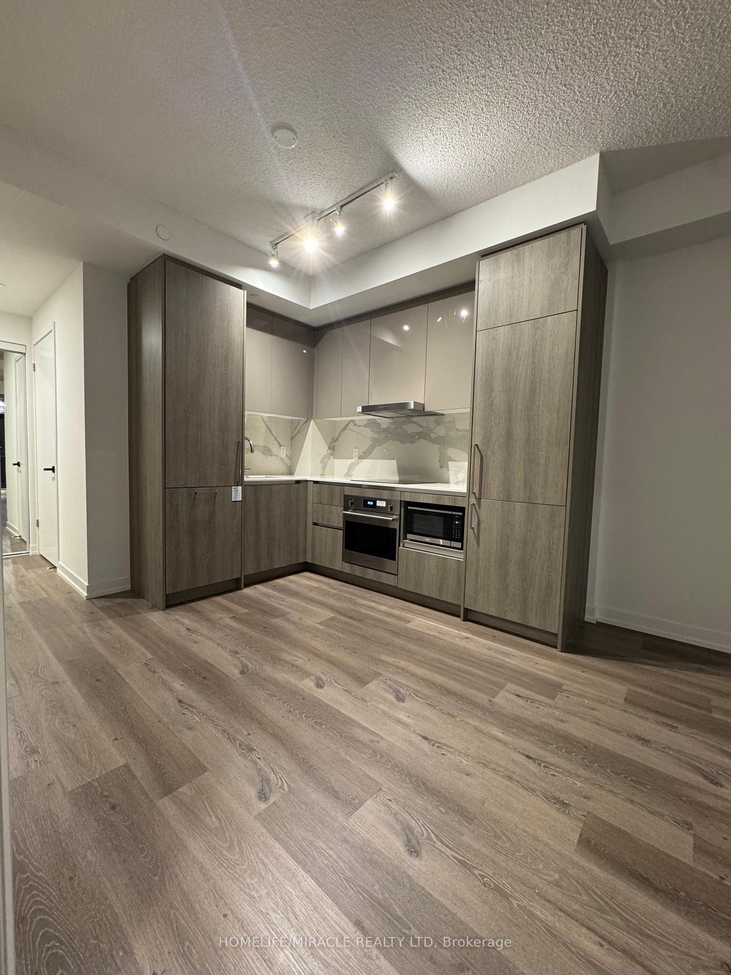 Photo 10 of Unit 2101, 225 Commerce Street, Vaughan, Vaughan Corporate Centre — HOMEH