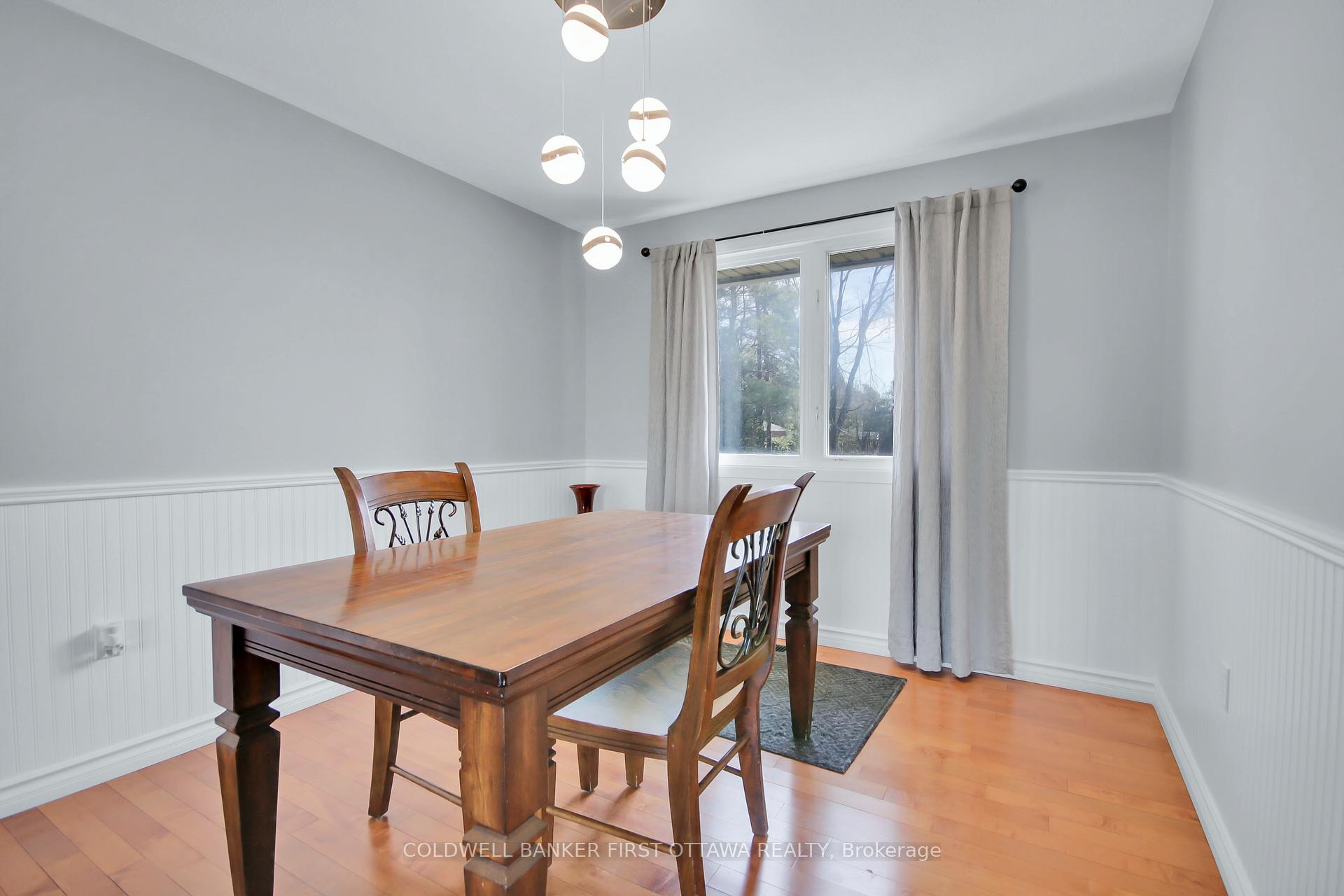 Photo 3 of 7020 Parkway Road, Ottawa, Greely — HOMEH