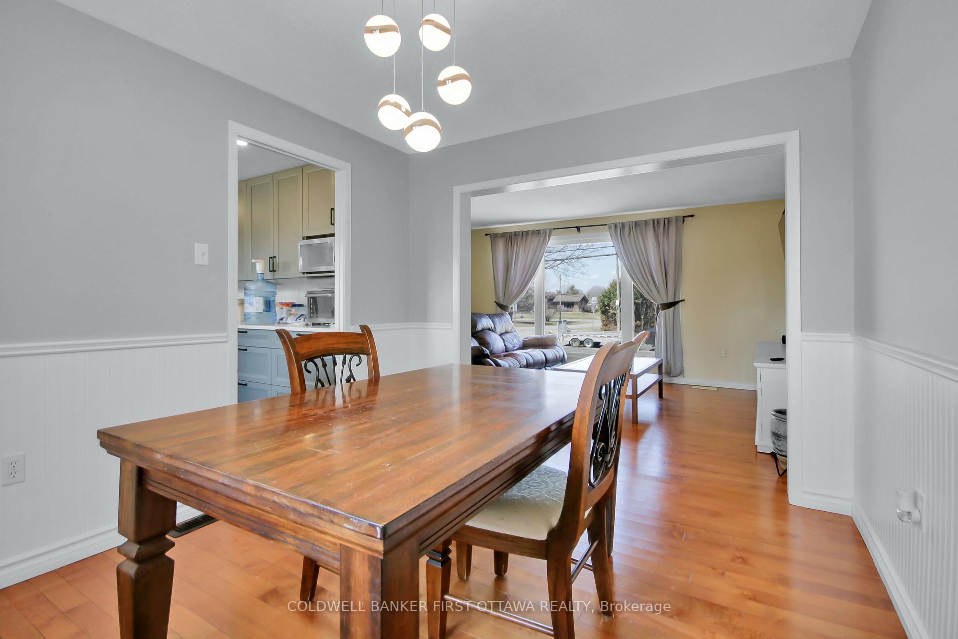 Photo 4 of 7020 Parkway Road, Ottawa, Greely — HOMEH