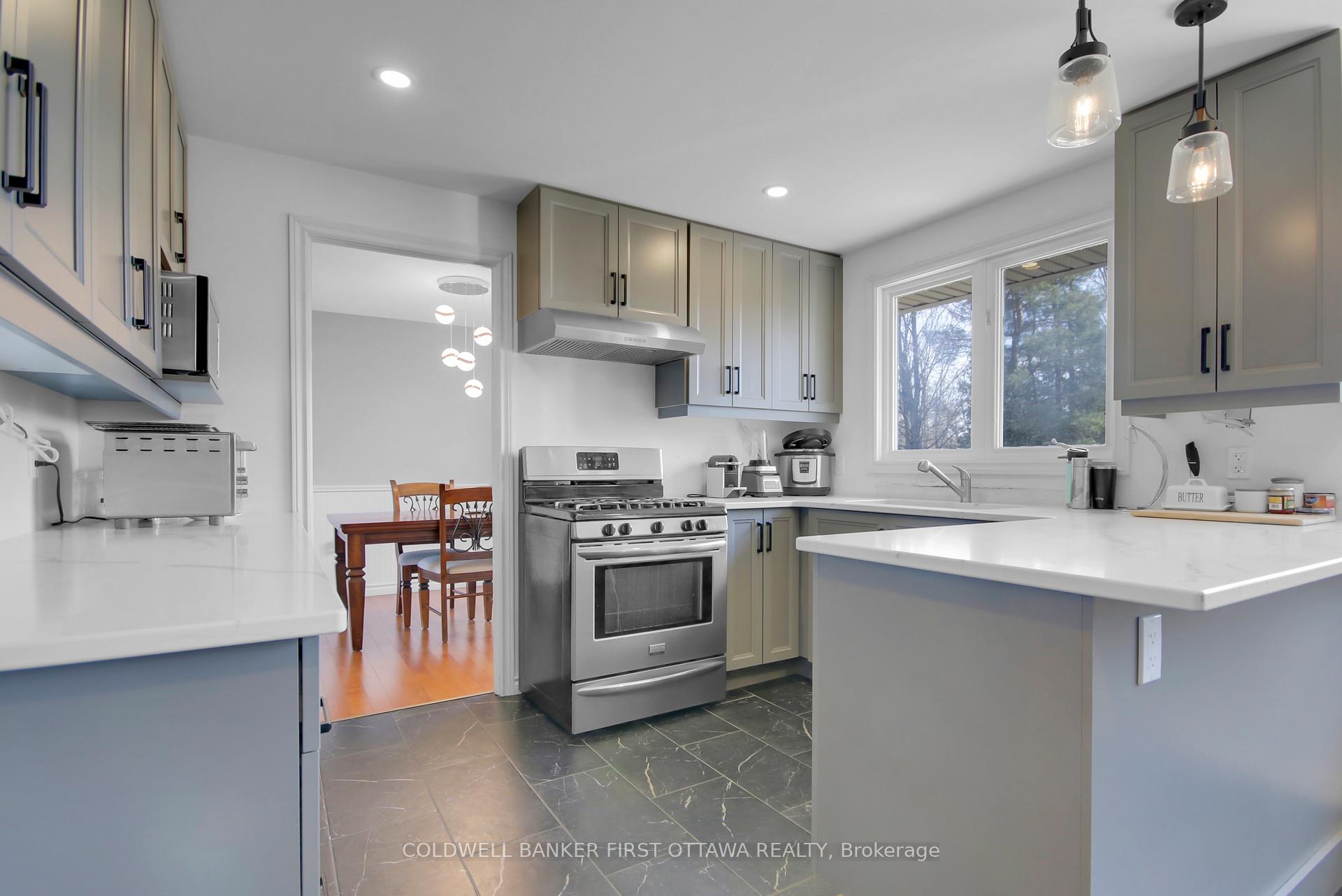 Photo 5 of 7020 Parkway Road, Ottawa, Greely — HOMEH