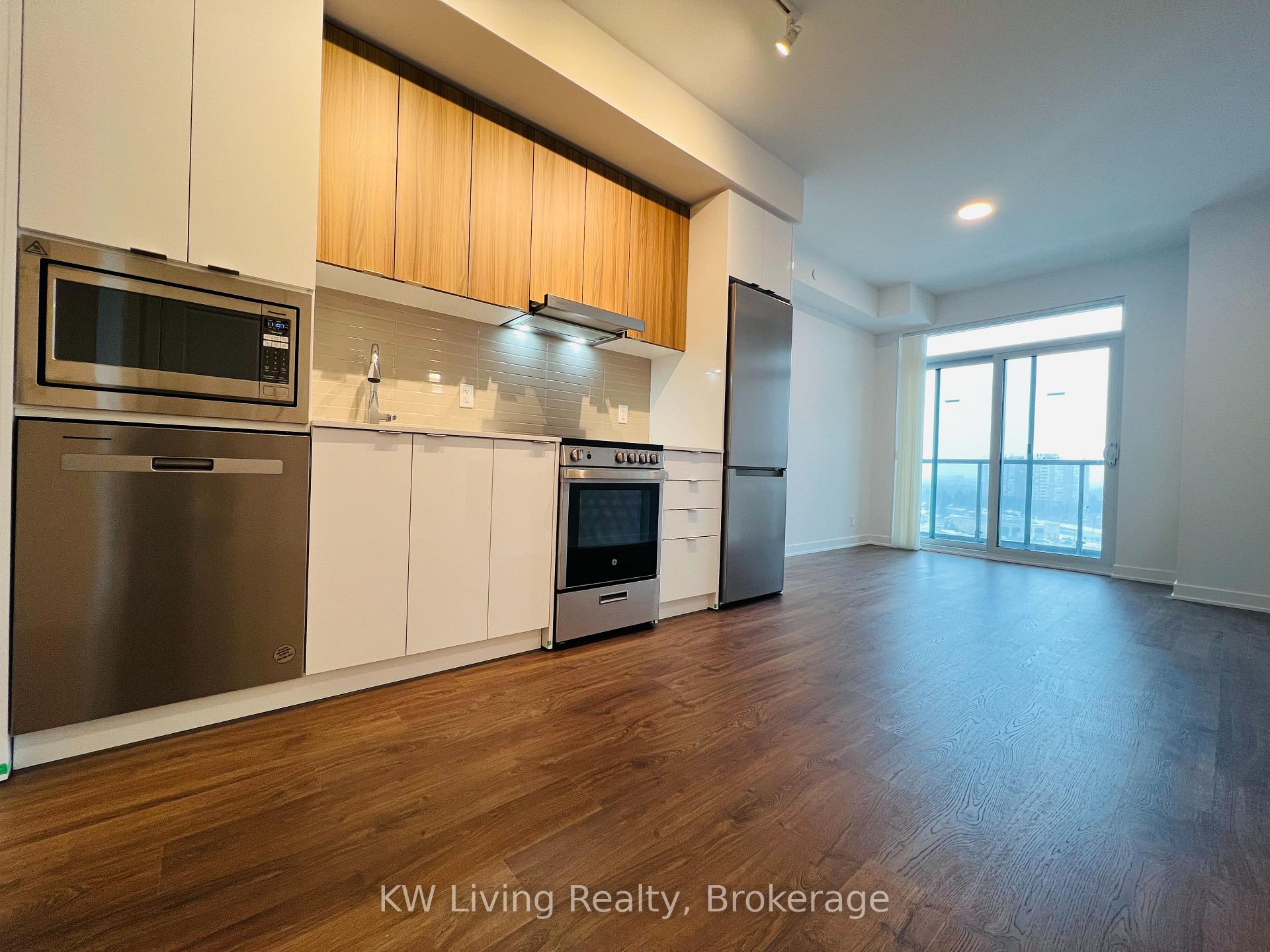 Photo 3 of Unit B1010, 50 Upper Mall Way, Vaughan, Brownridge — HOMEH