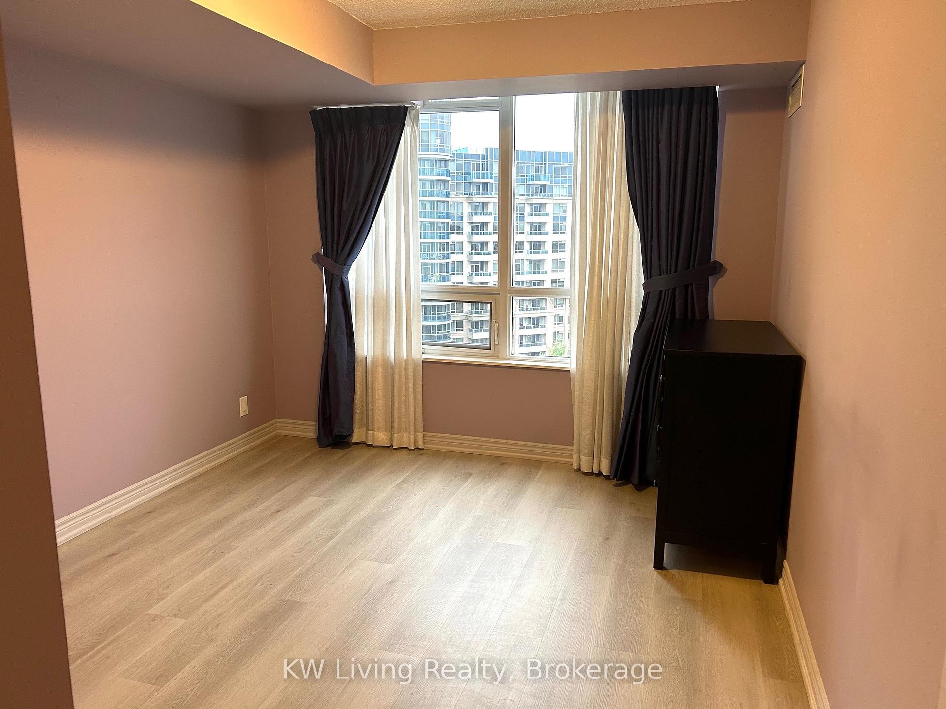 Photo 7 of Unit 1103, 33 Cox Boulevard, Markham, Unionville — HOMEH