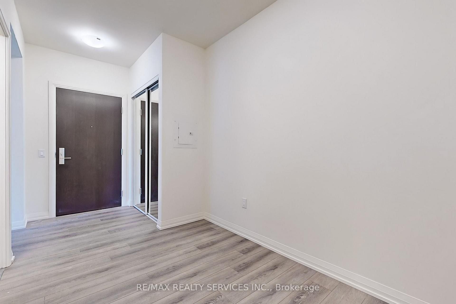 Photo 4 of Unit 1714, 9000 Jane Street, Vaughan, Concord — HOMEH