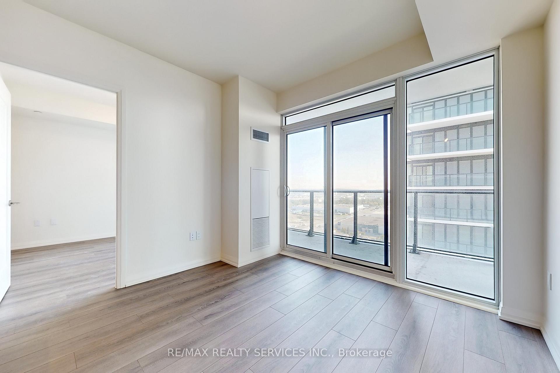 Photo 9 of Unit 1714, 9000 Jane Street, Vaughan, Concord — HOMEH