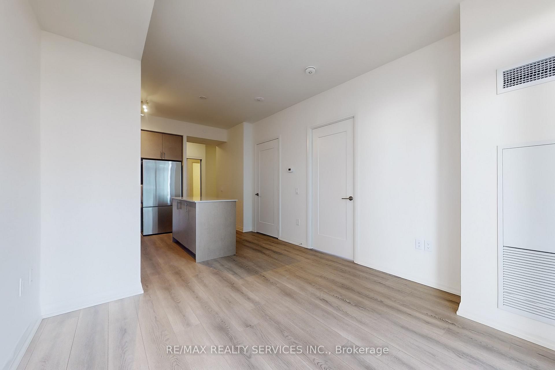 Photo 8 of Unit 1714, 9000 Jane Street, Vaughan, Concord — HOMEH