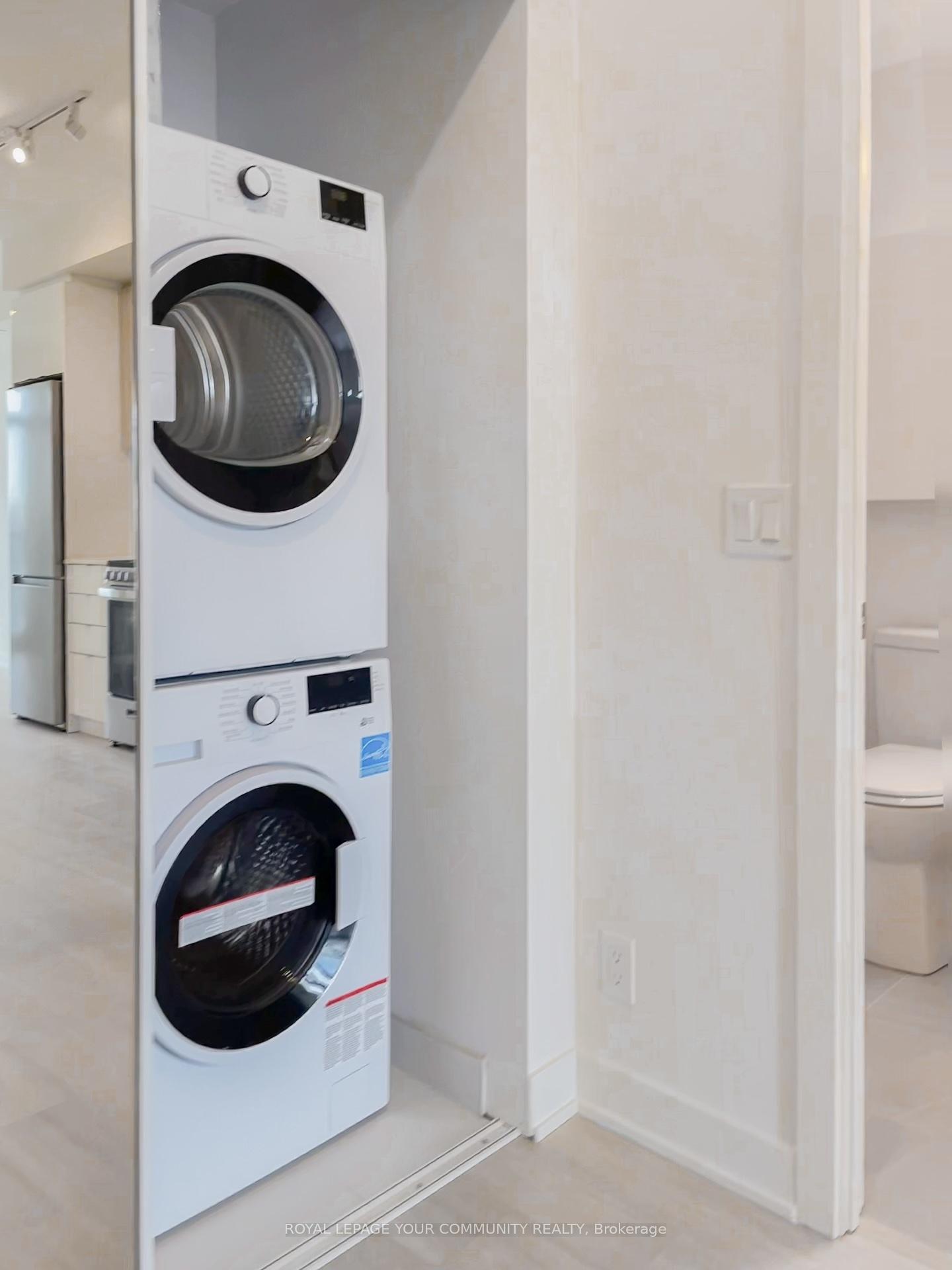 Photo 4 of Unit 1401, 30 Upper Mall Way, Vaughan, Brownridge — HOMEH