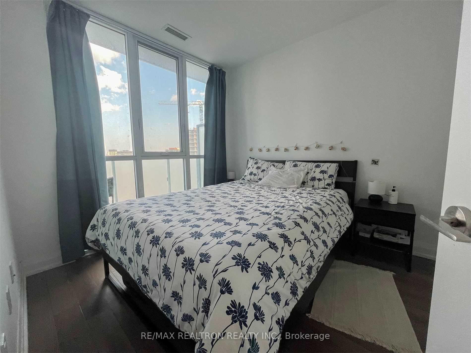 Photo 8 of Unit 2102, 77 Mutual Street, Toronto, Church-Yonge Corridor — HOMEH