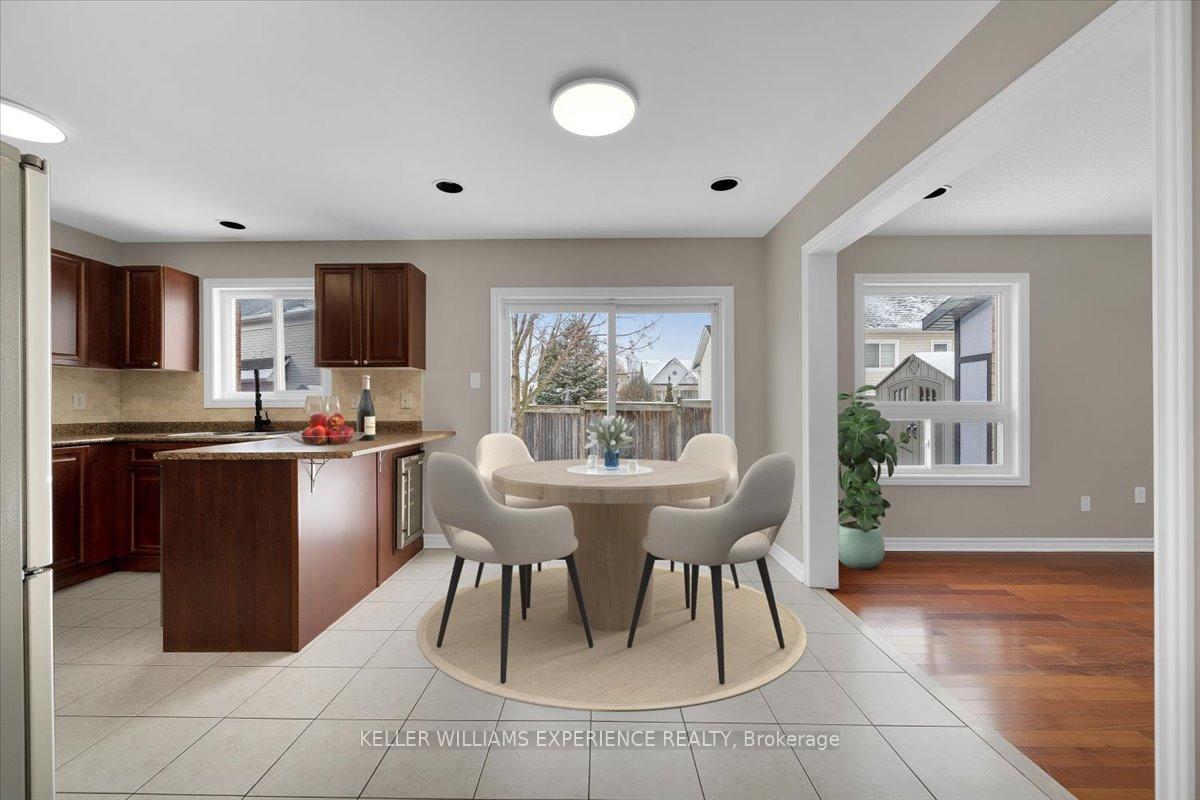 Photo 8 of 4 Maple Crown Terrace, Barrie, Innis-Shore — HOMEH